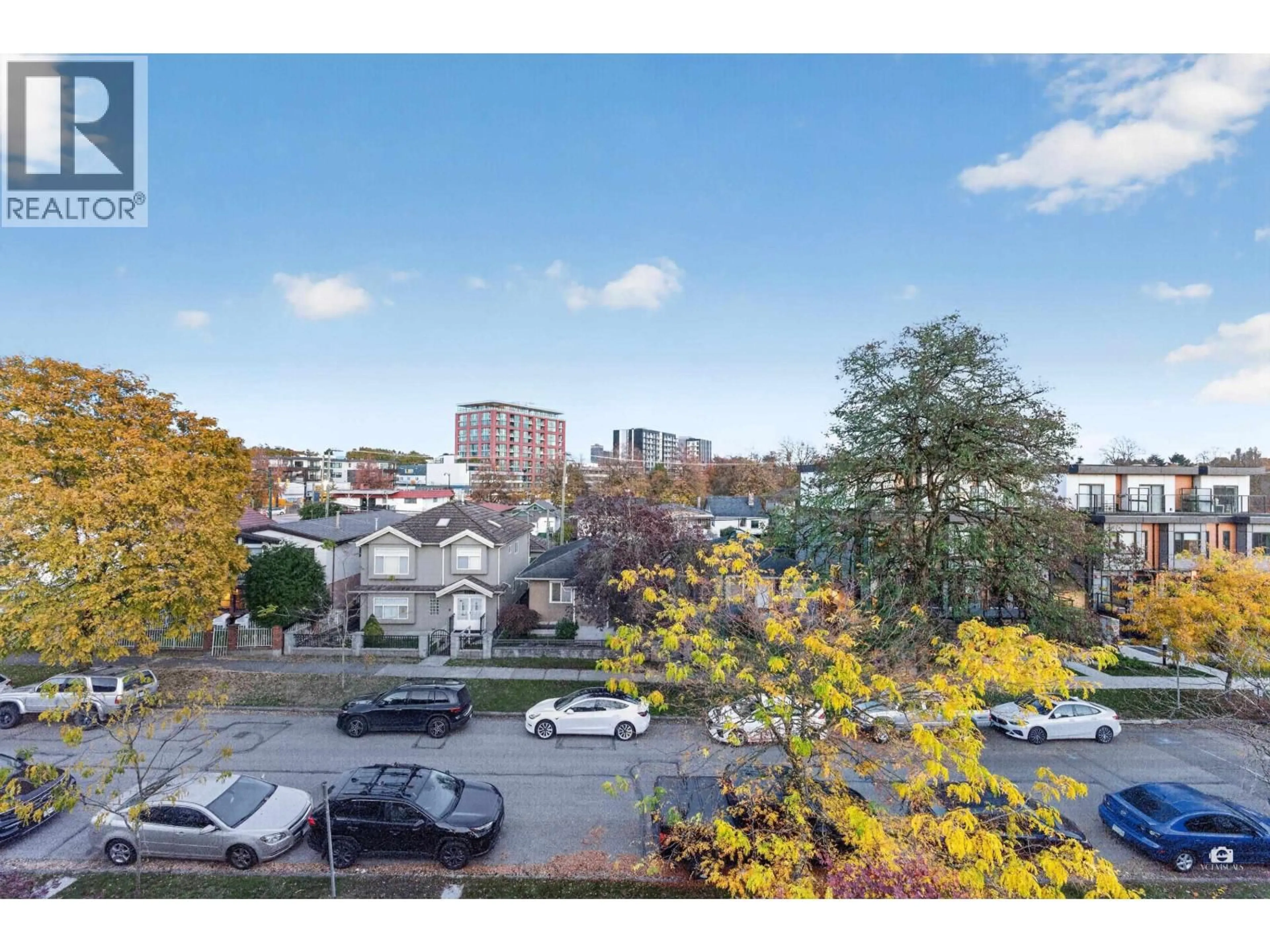 A pic from outside/outdoor area/front of a property/back of a property/a pic from drone, city buildings view from balcony for 5043 CHAMBERS STREET, Vancouver British Columbia V5R3L8