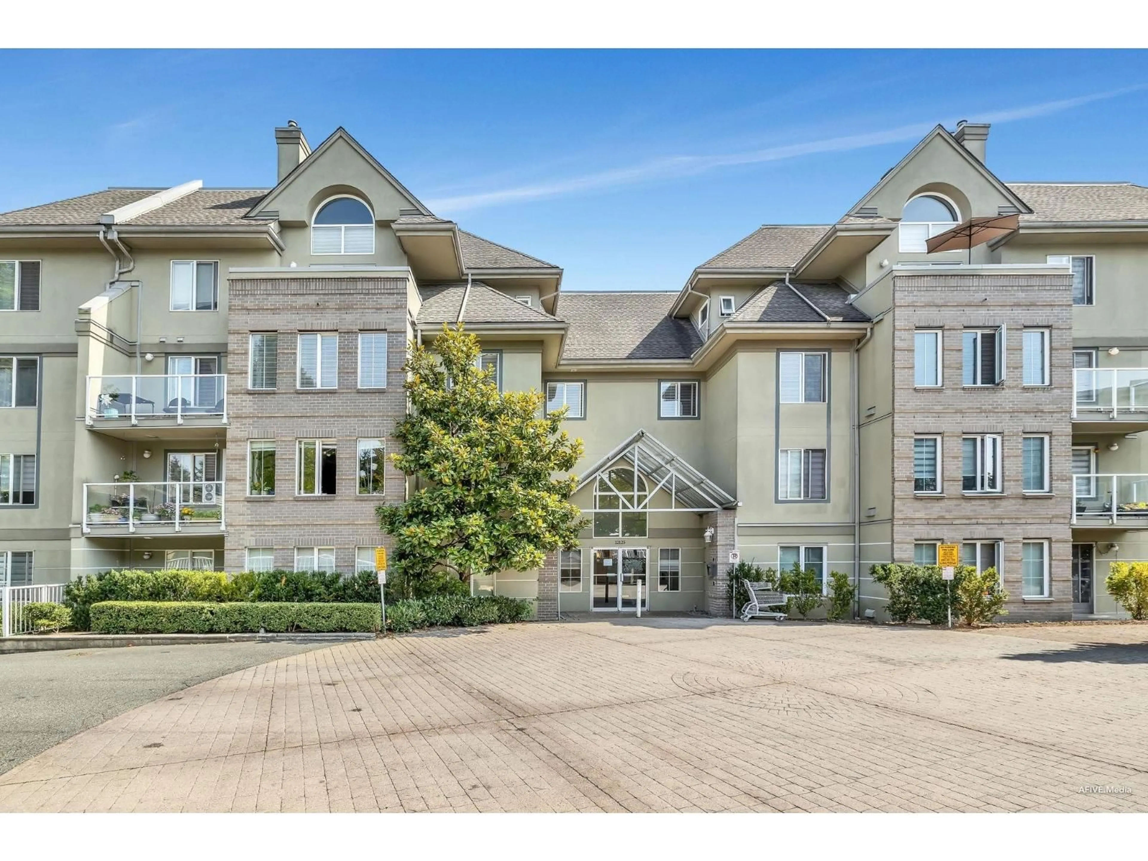 Unknown for 202 - 12125 75A AVENUE, Surrey British Columbia V3W1B9