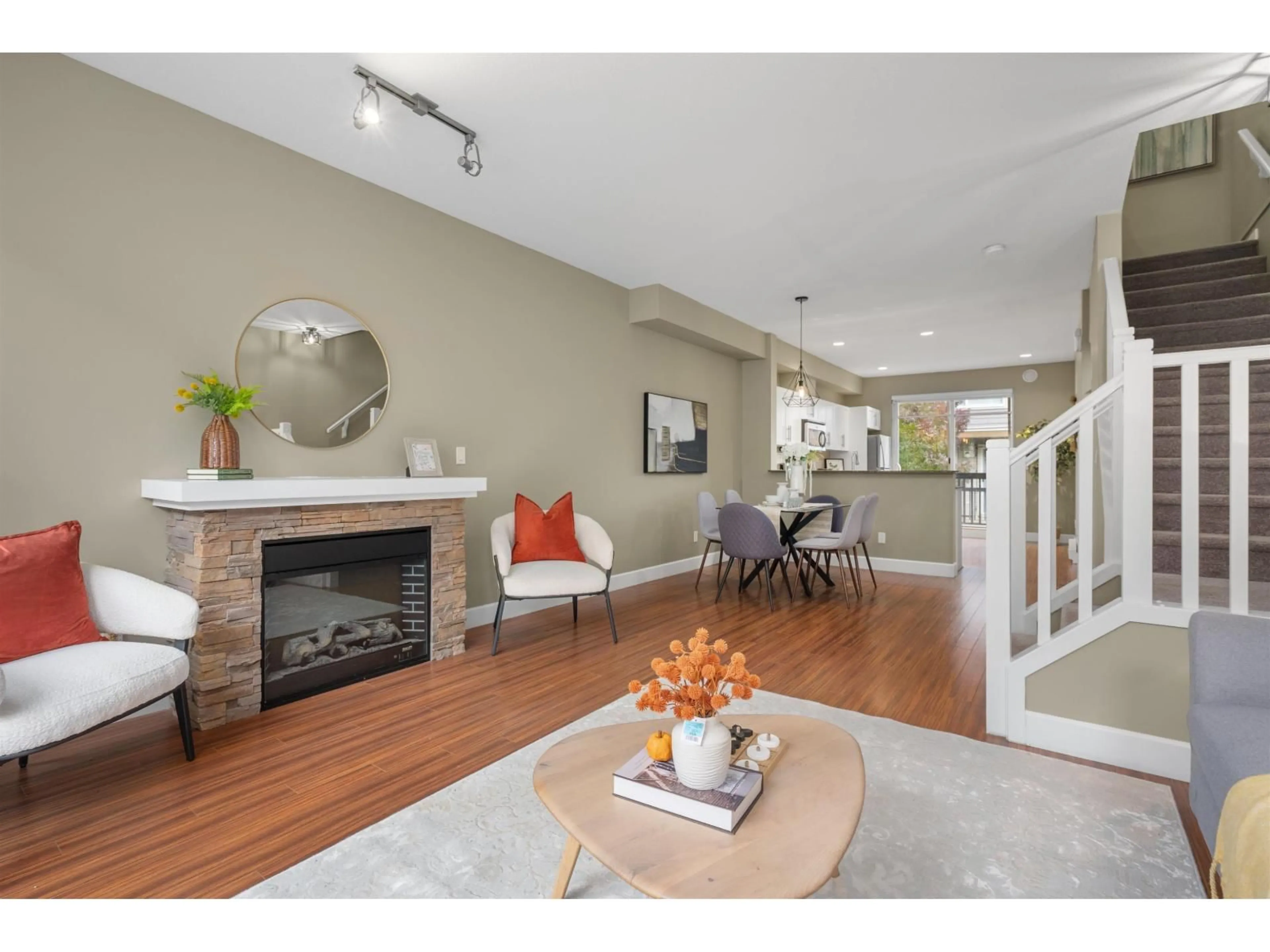 Living room with furniture, unknown for 80 - 7088 191 STREET, Surrey British Columbia V4N0B4