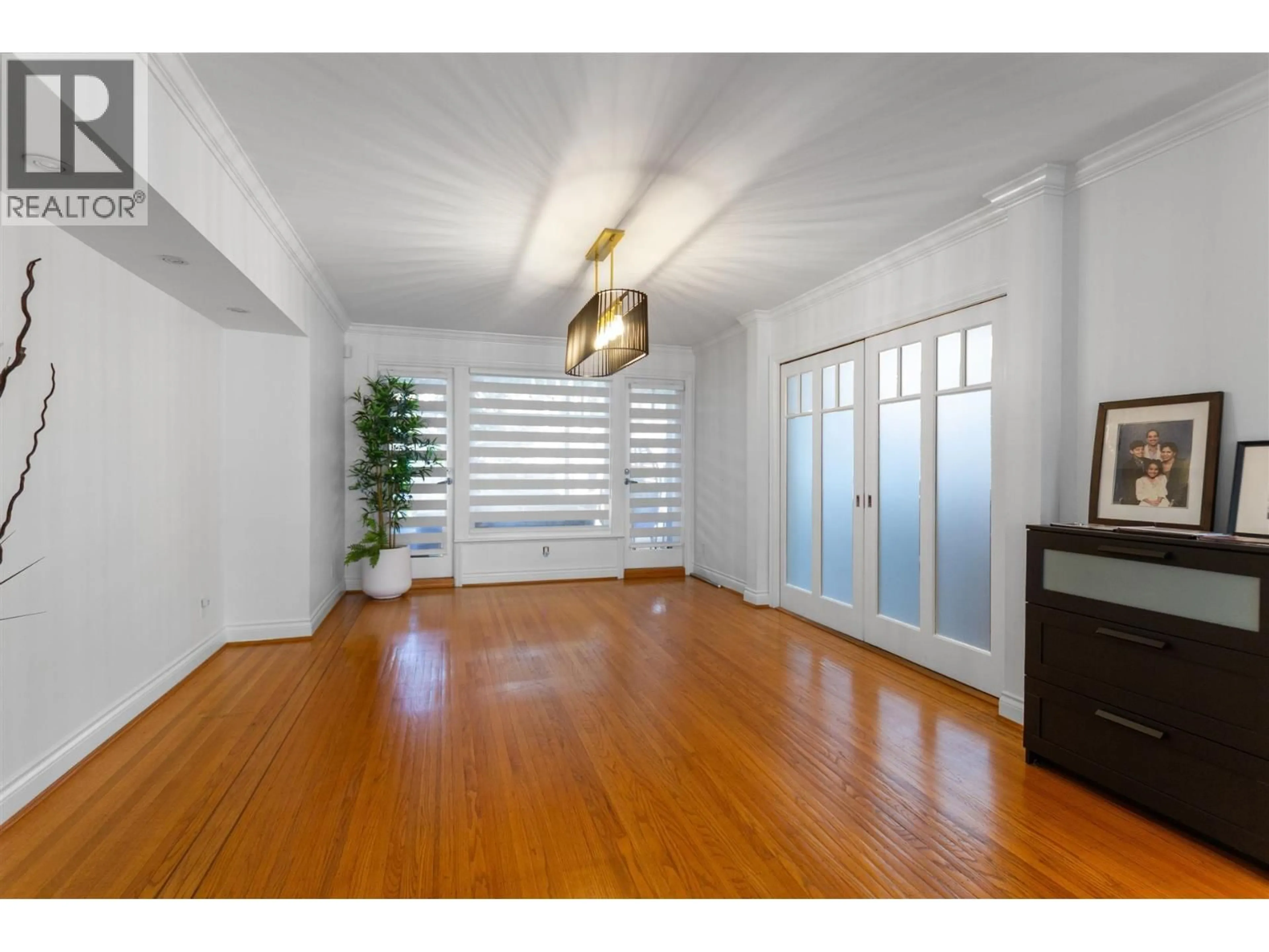 A pic of a room for 1195 50TH AVENUE, Vancouver British Columbia V6P1B1