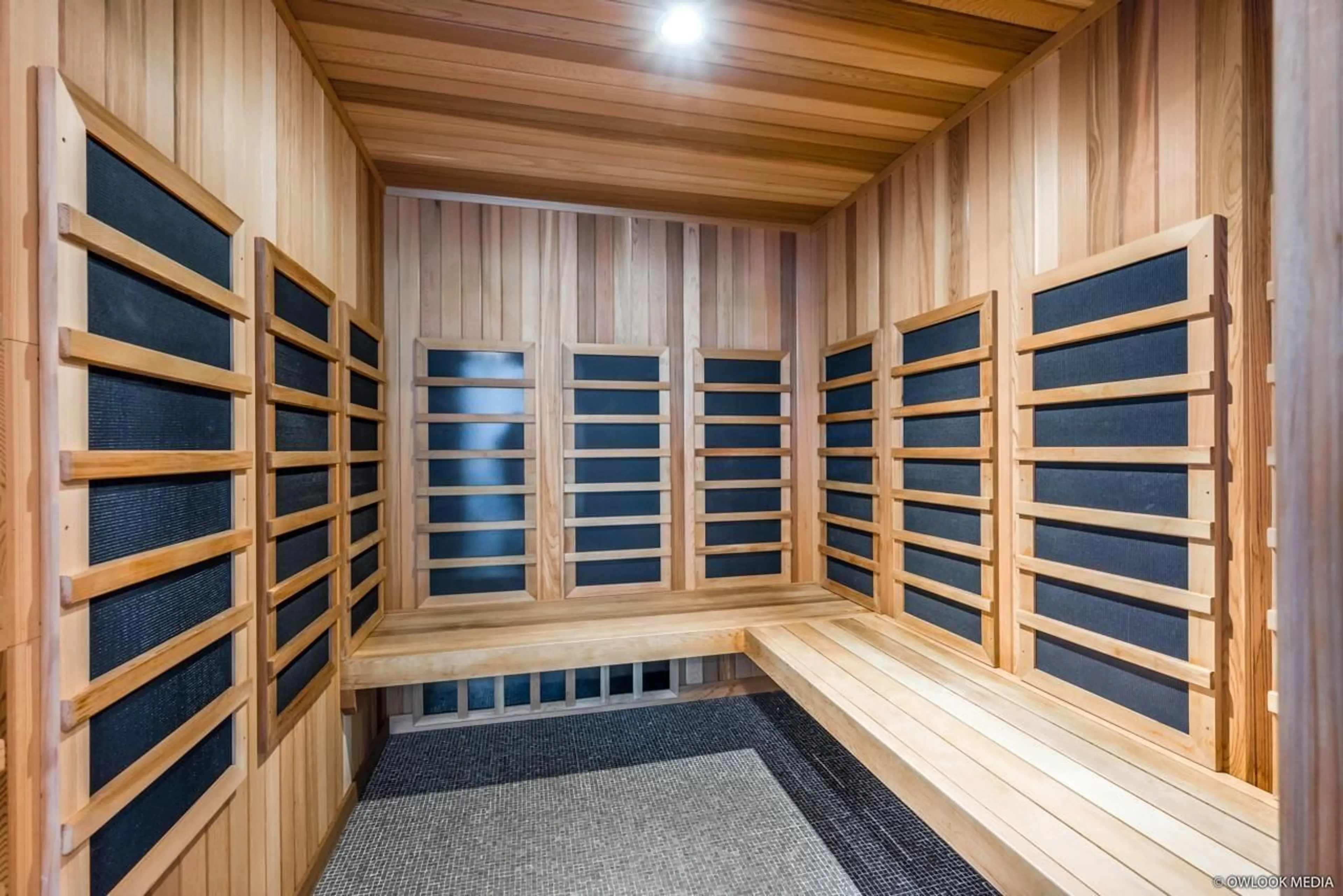 Indoor foyer for 3306 - 13438 CENTRAL AVENUE, Surrey British Columbia V3T0N2