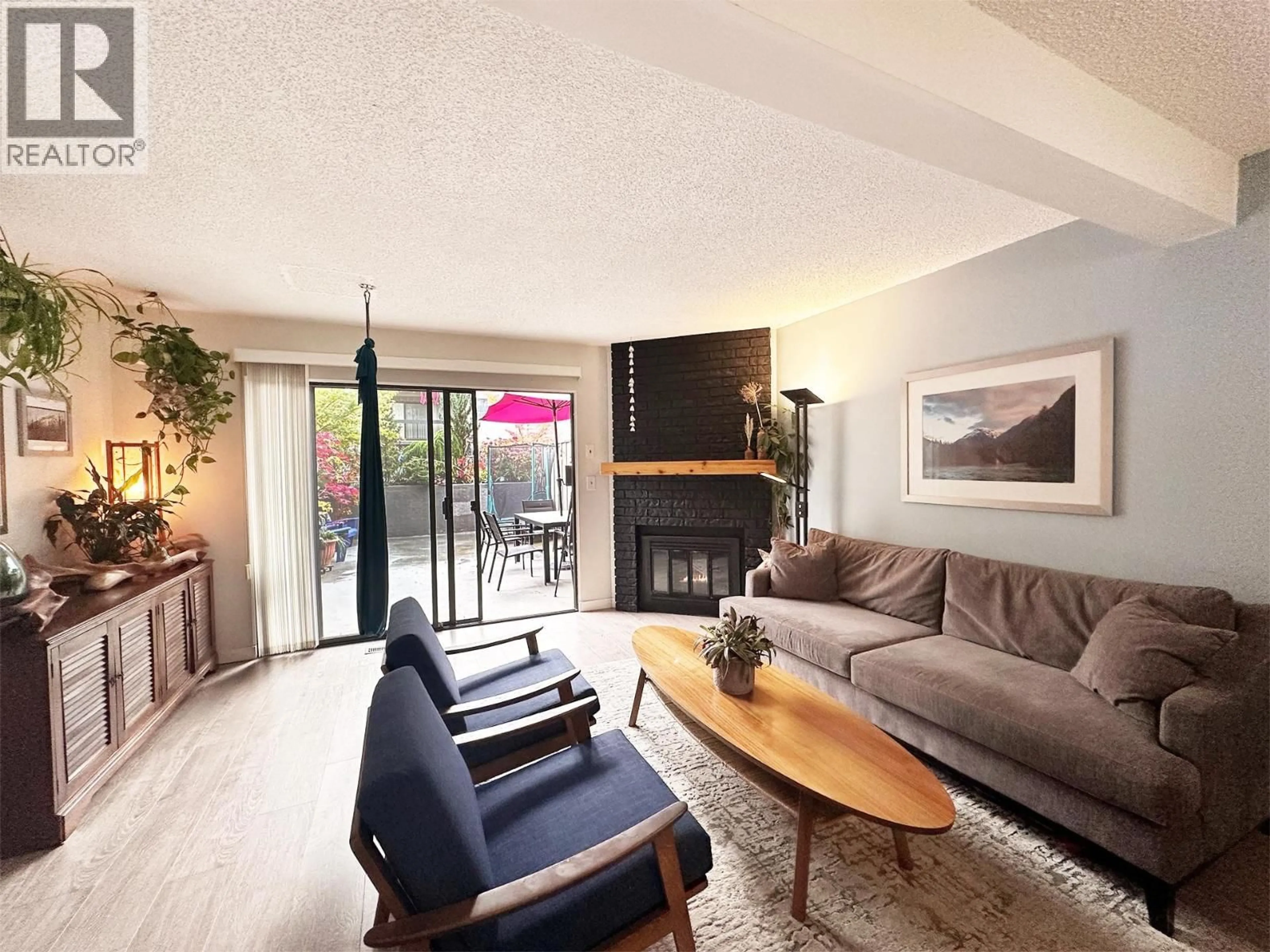 Living room with furniture, unknown for 30 - 3150 58TH AVENUE, Vancouver British Columbia V5S3S9