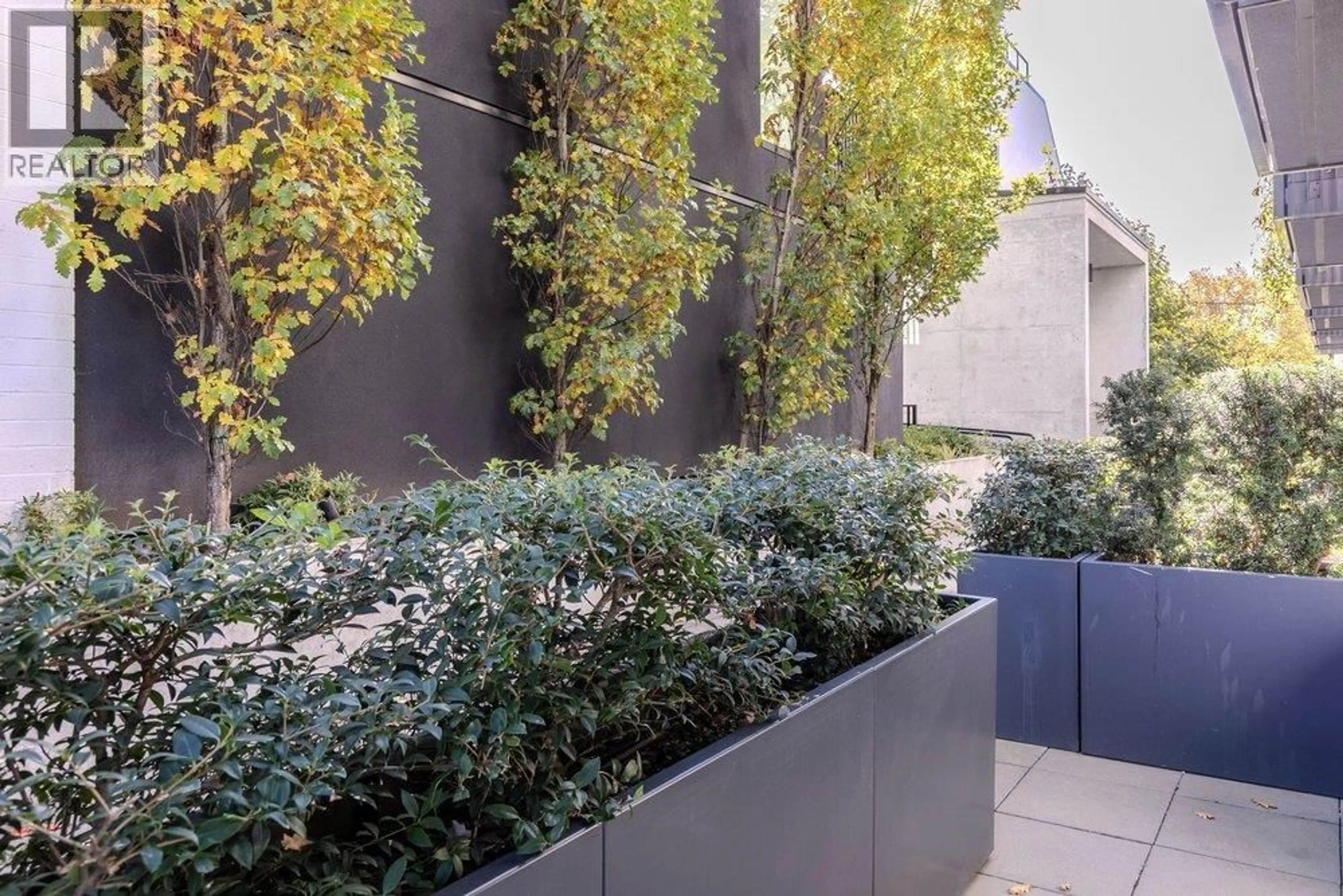 Patio, street for 24 - 94 KING EDWARD AVENUE, Vancouver British Columbia V5Y0N6