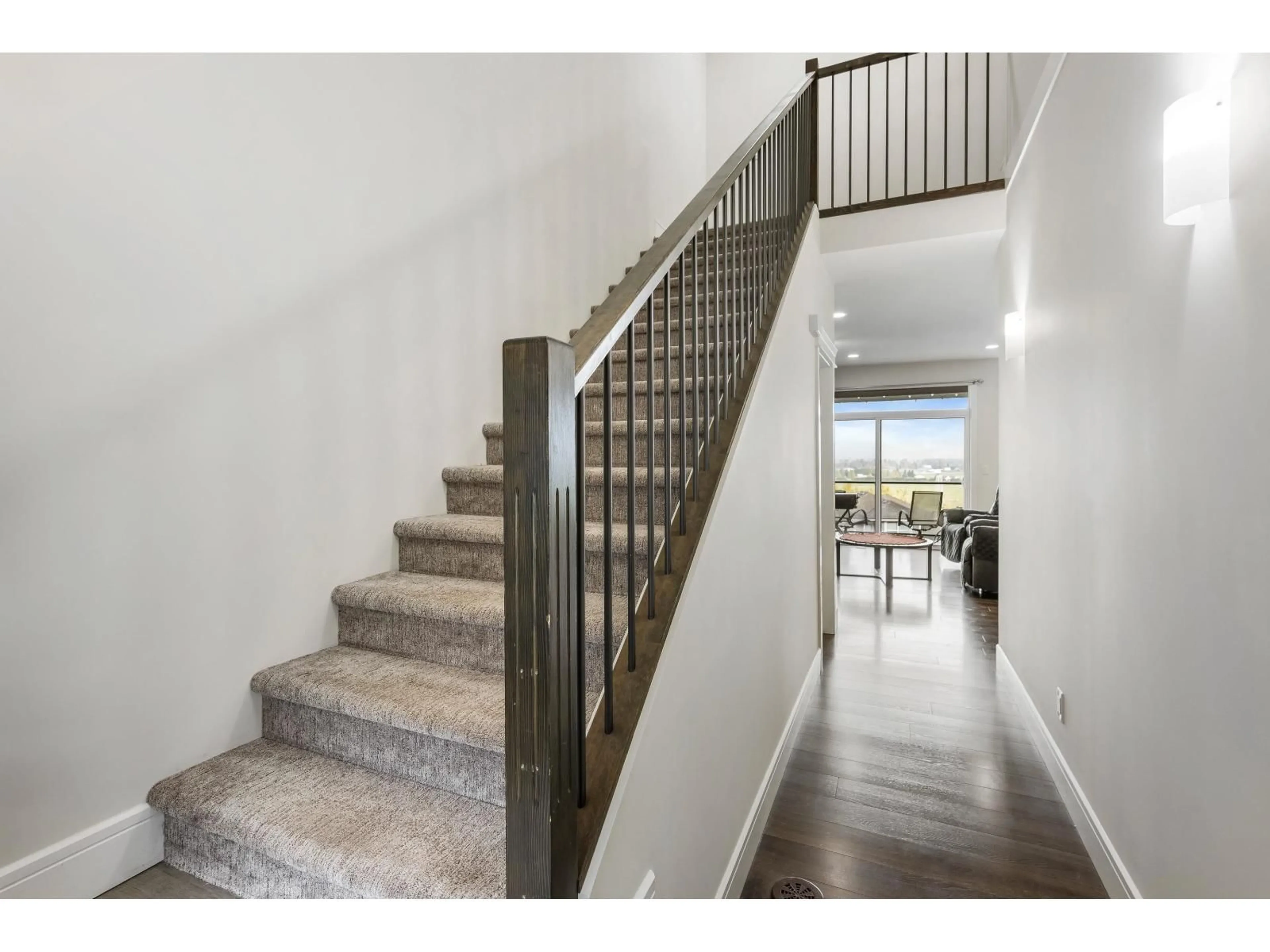 Stairs for 39 - 50634 LEDGESTONE PLACE, Chilliwack British Columbia V2P0E7