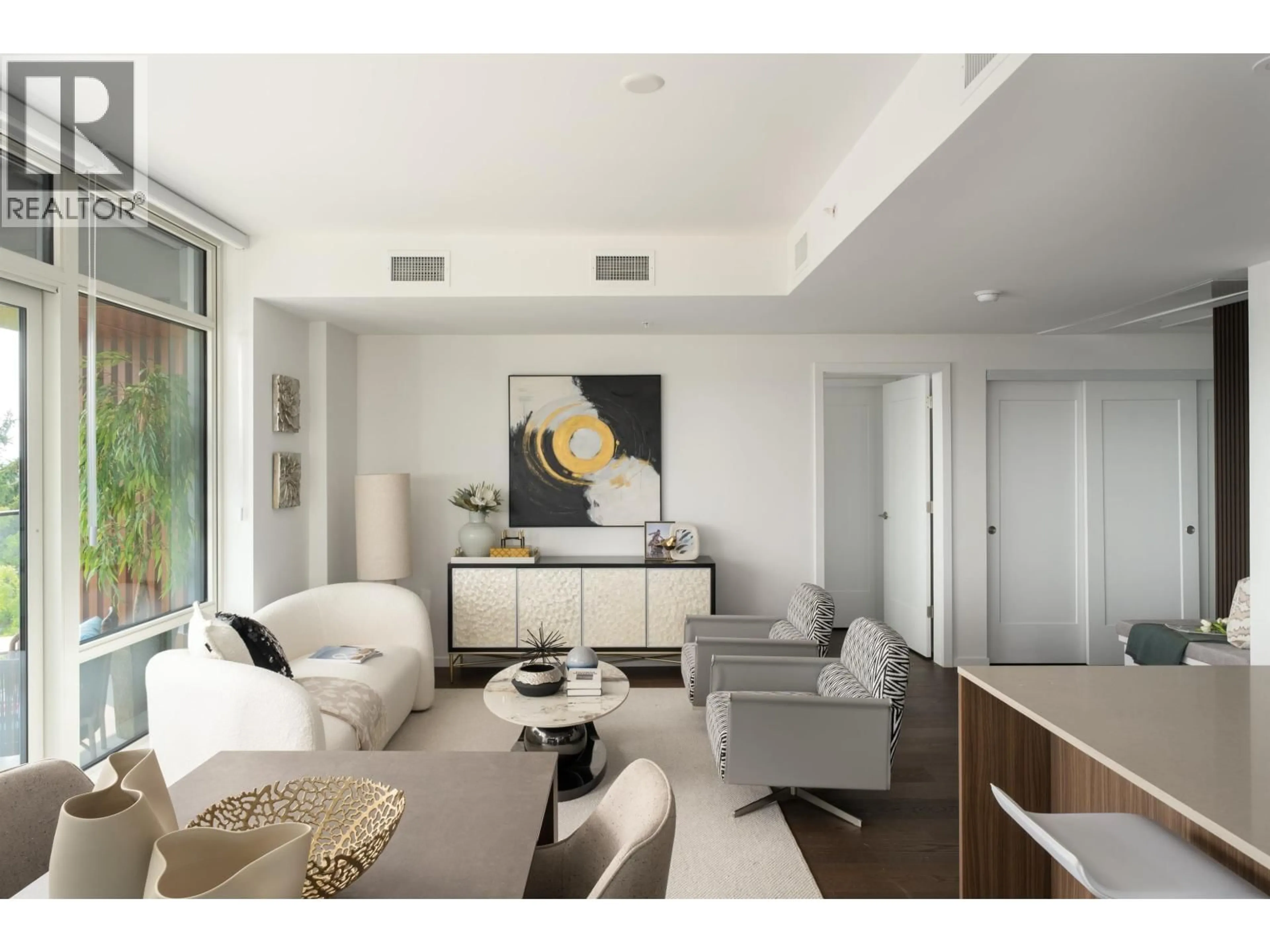Living room with furniture, unknown for 503 - 8486 OAK STREET, Vancouver British Columbia V6P4B1