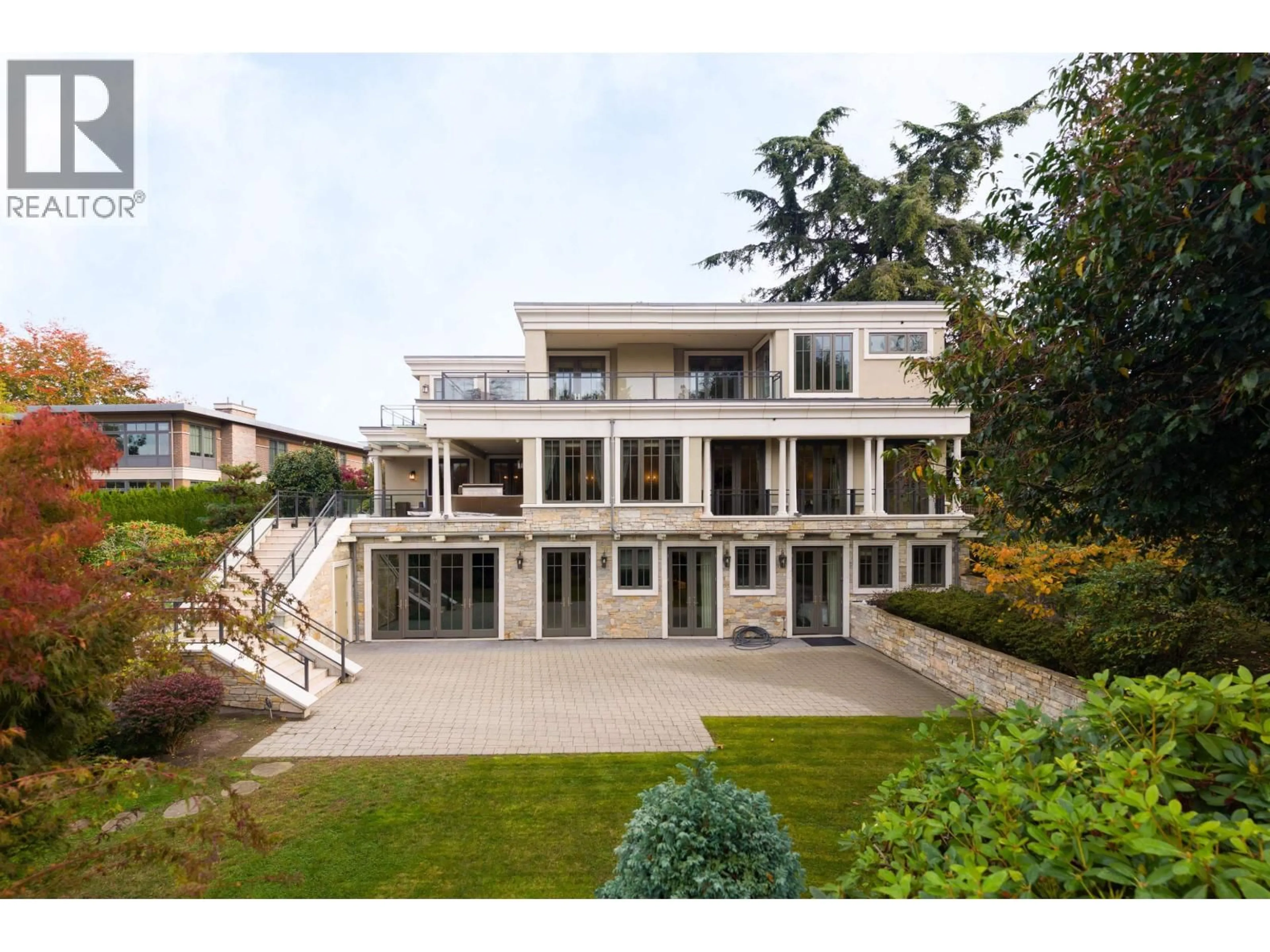 A pic from outside/outdoor area/front of a property/back of a property/a pic from drone, building for 5795 NEWTON WYND, Vancouver British Columbia V6T1H6