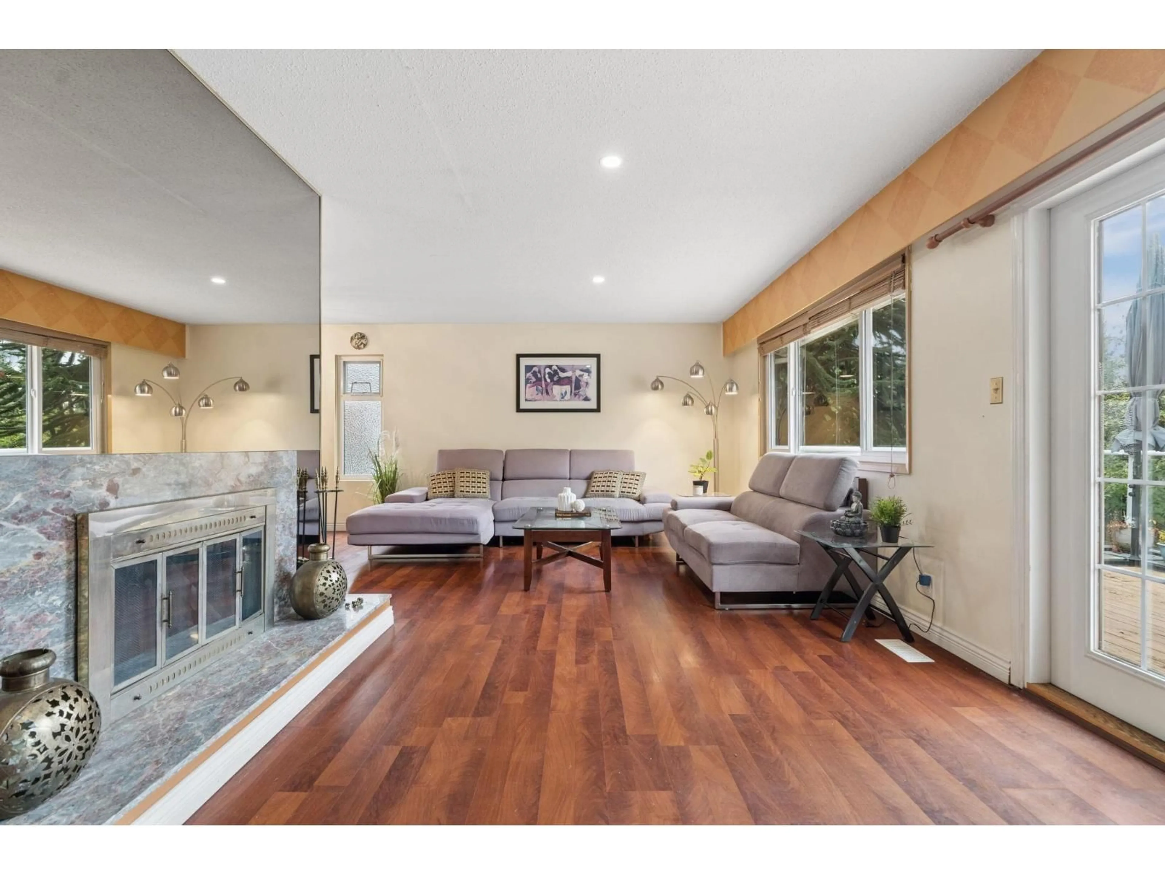 Living room with furniture, unknown for 7285 112 STREET, Delta British Columbia V4C4V6