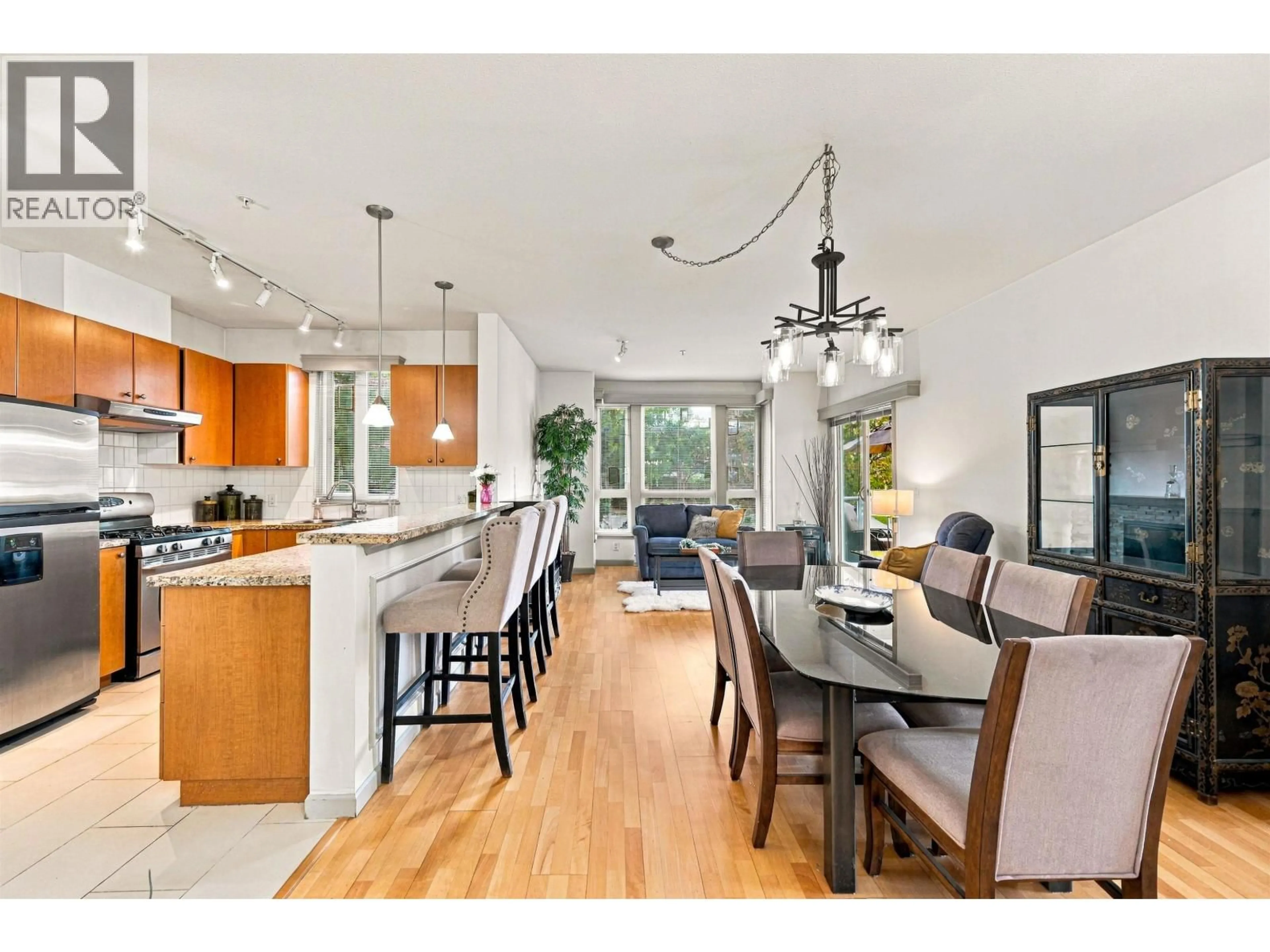 Open concept kitchen, wood/laminate floor for 305 - 14 ROYAL AVENUE, New Westminster British Columbia V3L5W5