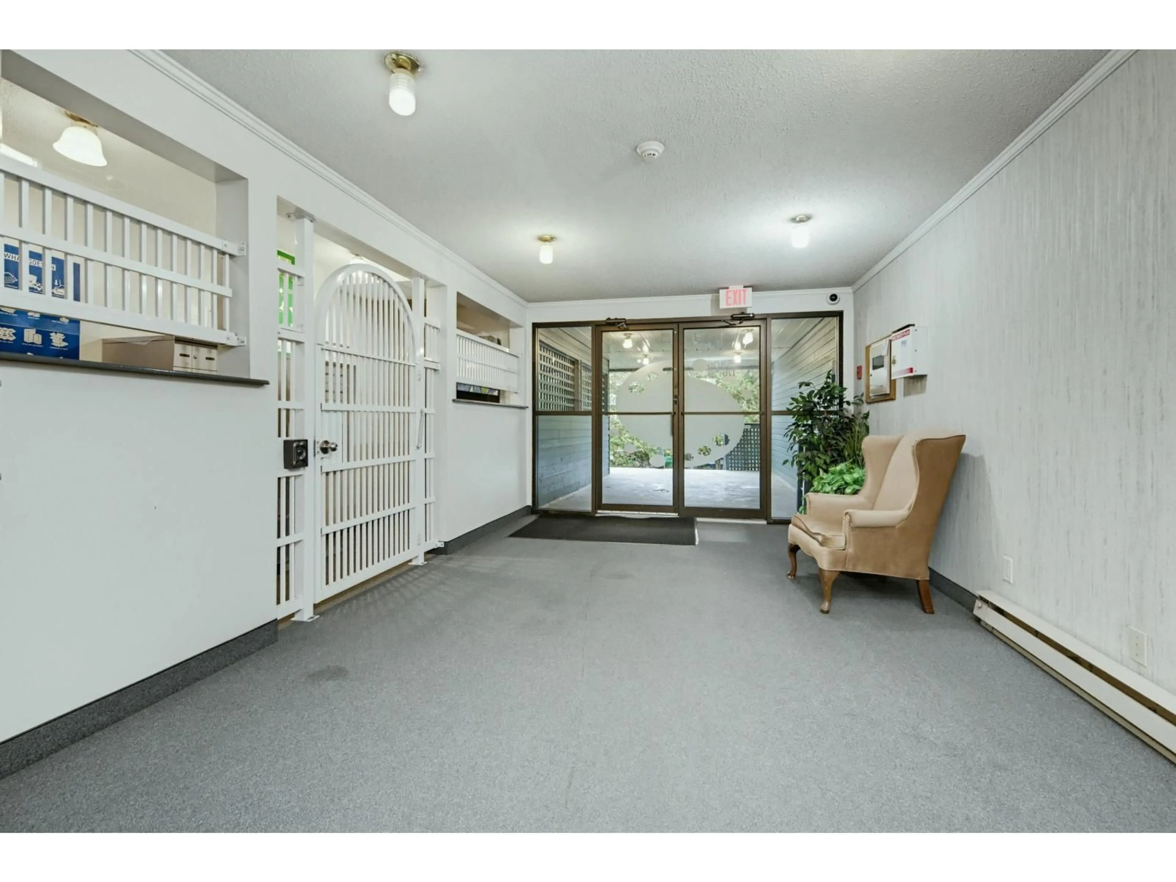 Indoor foyer for 215 - 5906 176A STREET, Surrey British Columbia V3S4H7