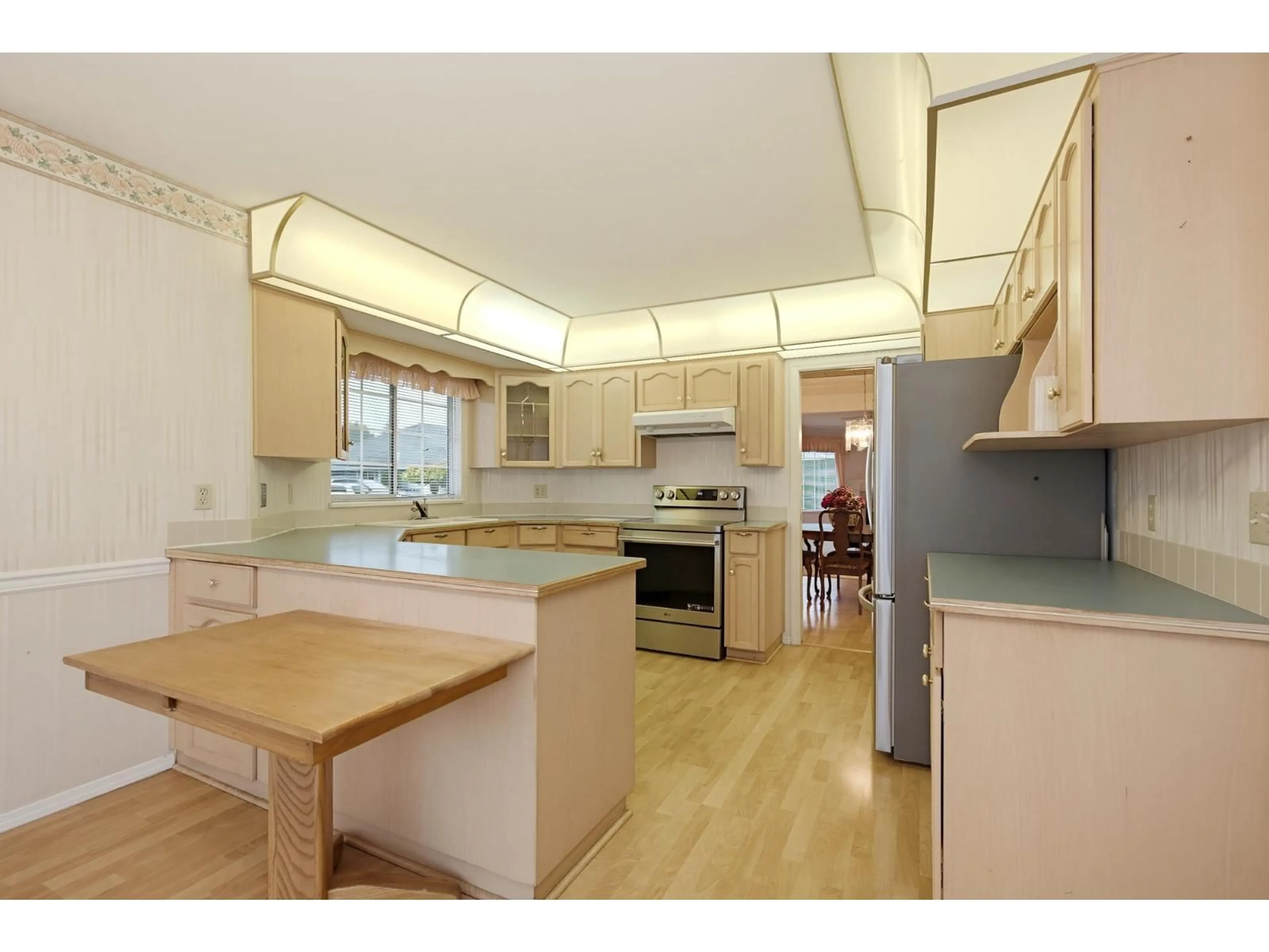 Standard kitchen, wood/laminate floor for 78 - 1450 MCCALLUM ROAD, Abbotsford British Columbia V2S8A5
