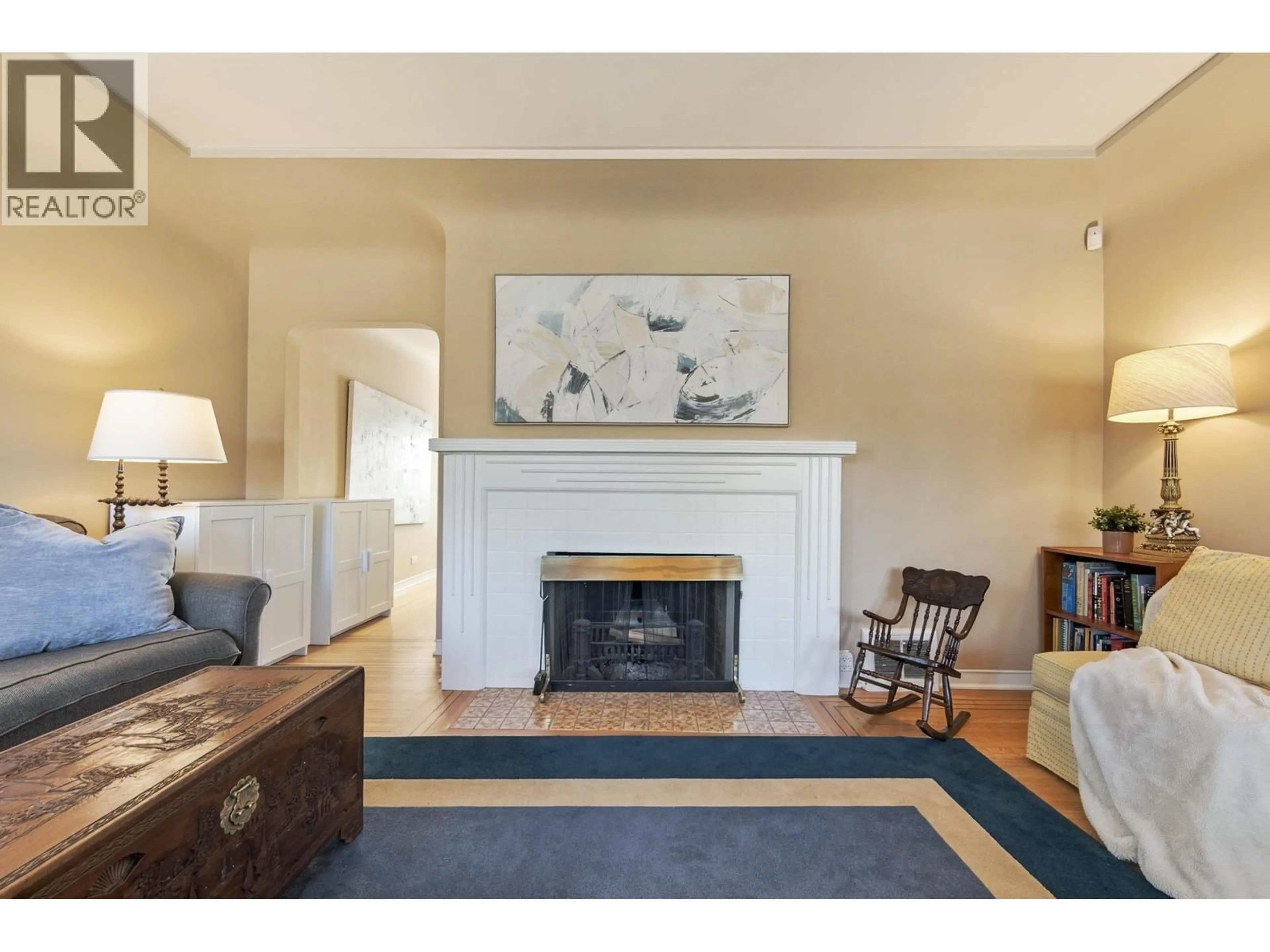 Living room with furniture, unknown for 226 PEVERIL AVENUE, Vancouver British Columbia V5Y2L4