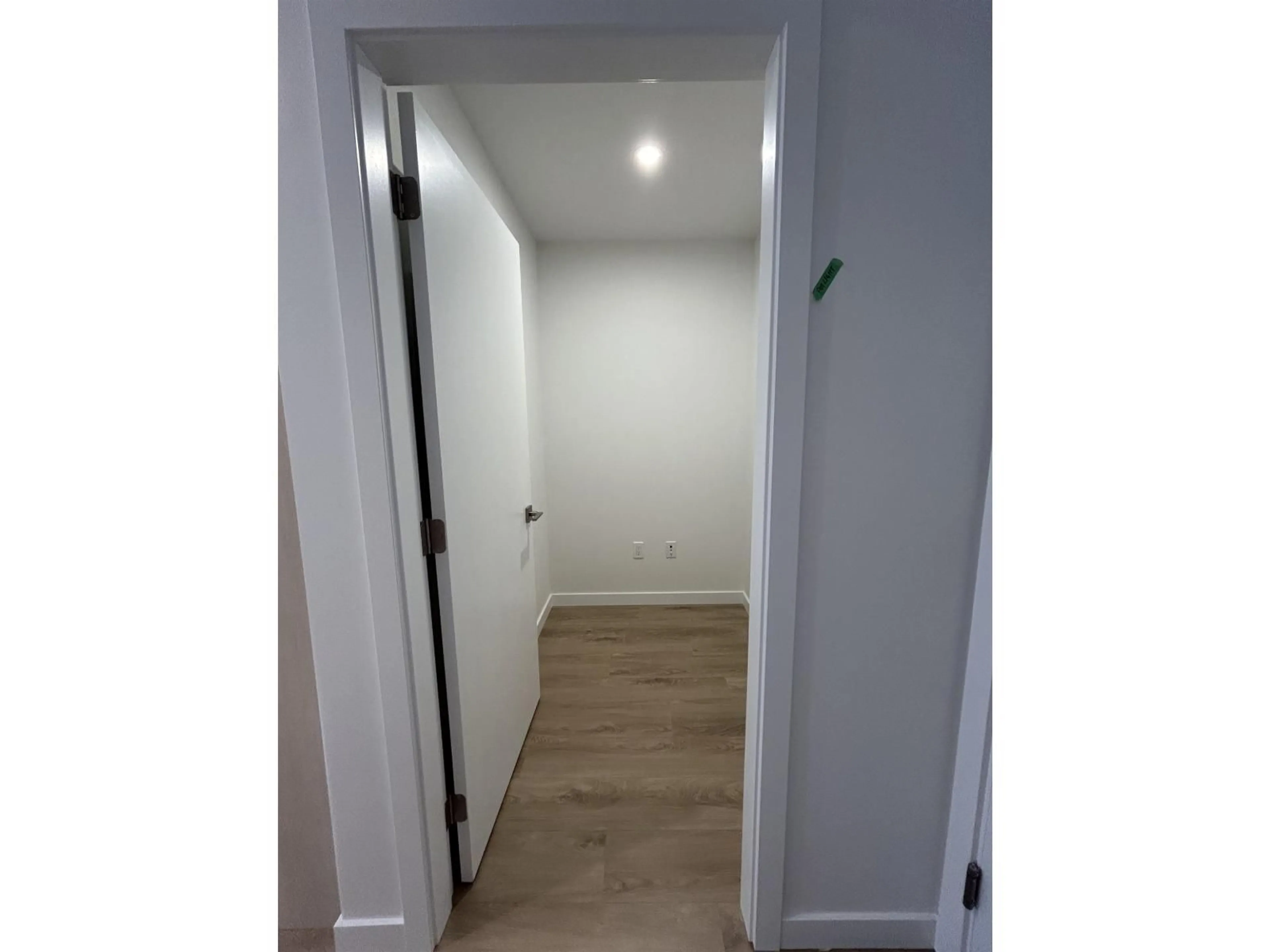 A pic of a room for E410 - 13858 108 AVENUE, Surrey British Columbia V3T0T8