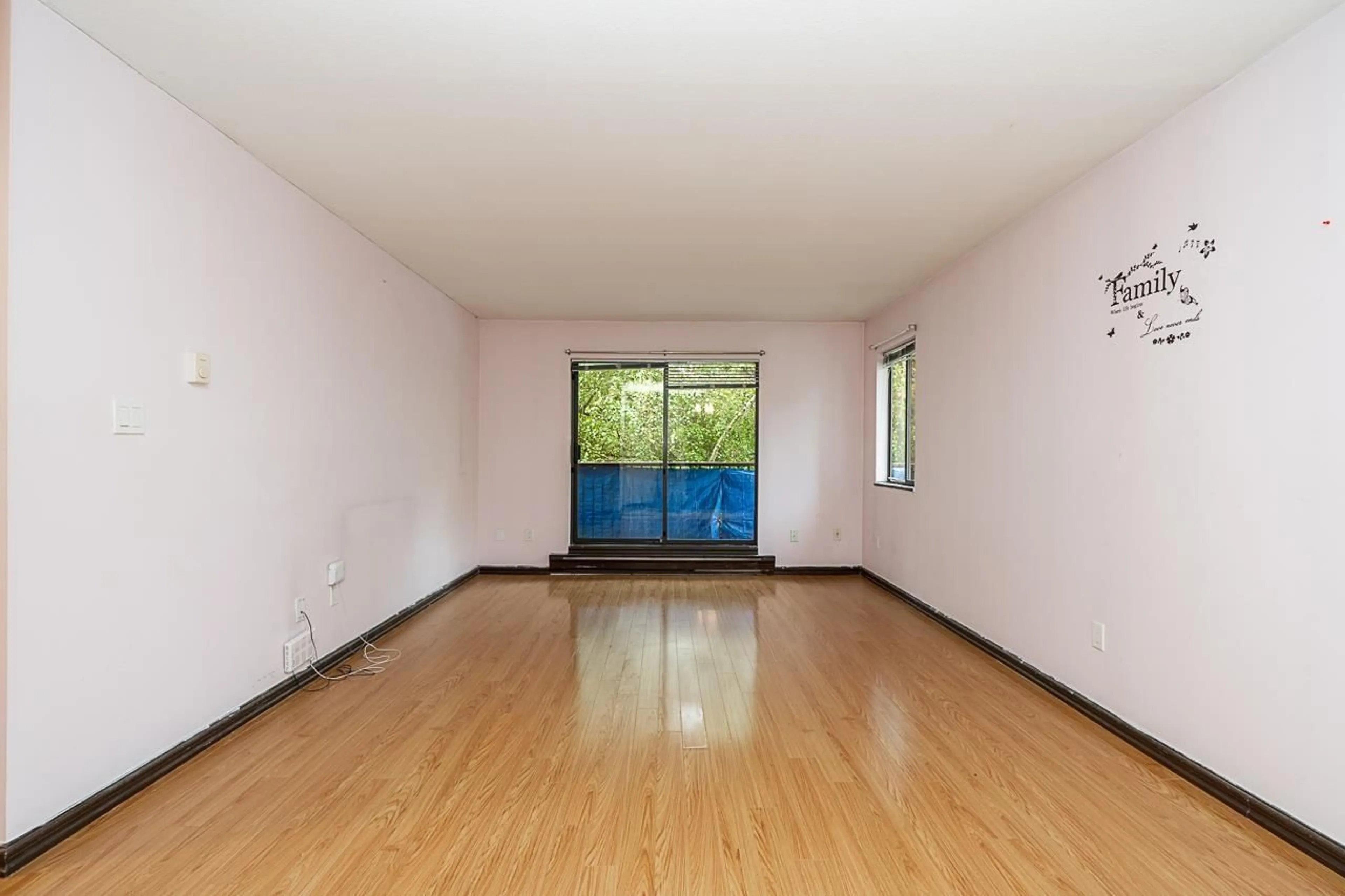 A pic of a room for 204 - 13775 74 AVENUE, Surrey British Columbia V3W9C5