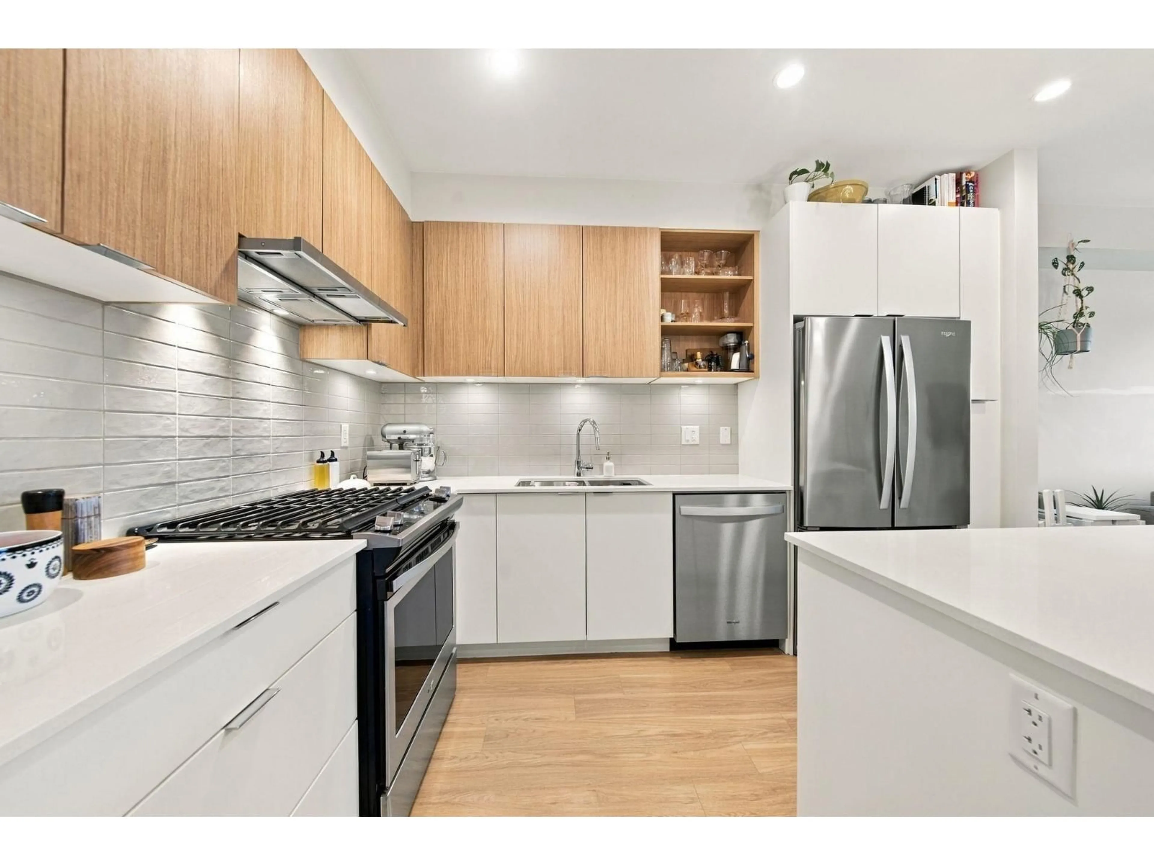 Standard kitchen, wood/laminate floor for A308 - 6950 NICHOLSON ROAD, Delta British Columbia V4E0A8