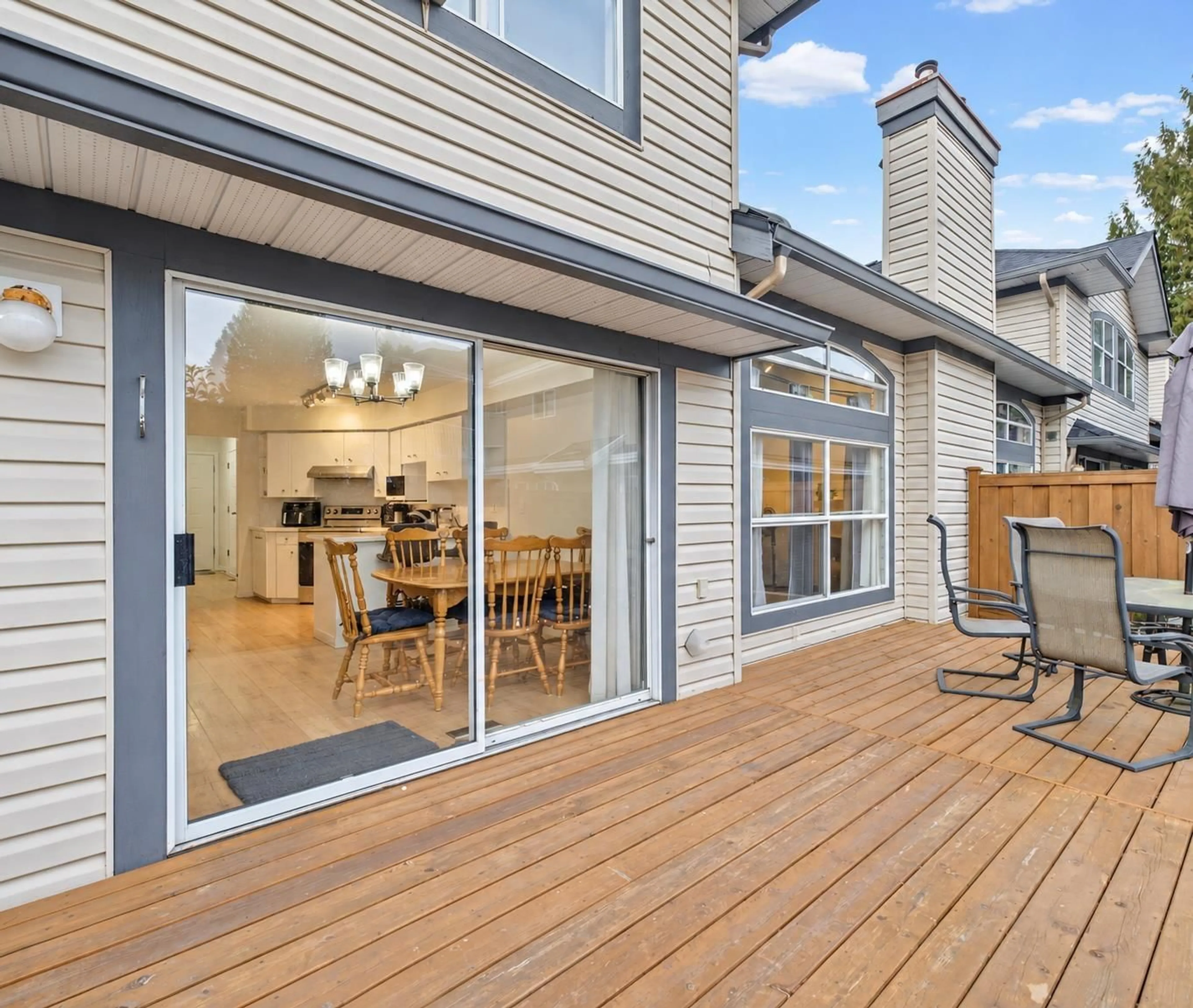 Patio, street for 18 - 8257 121A STREET, Surrey British Columbia V3W3R4
