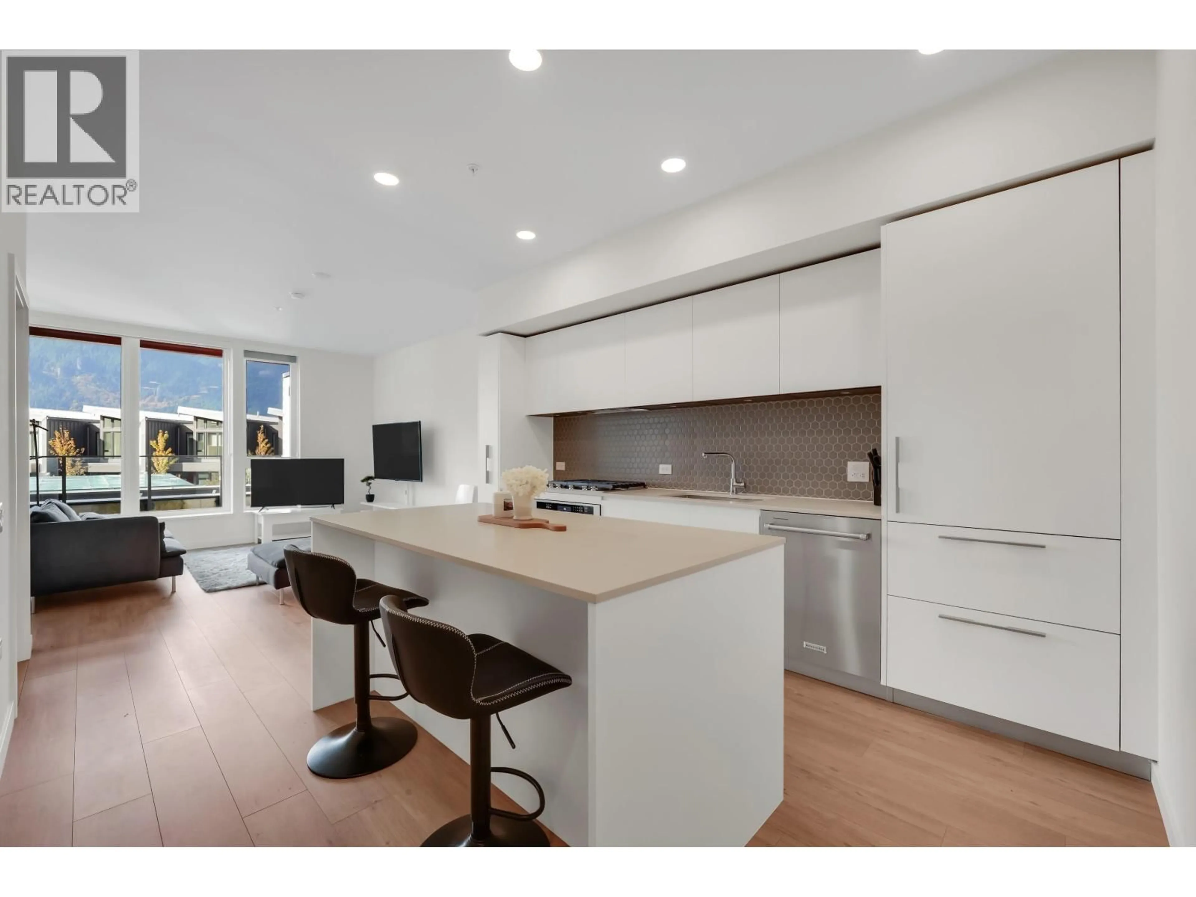 Open concept kitchen, unknown for 205 - 1506 SCOTT CRESCENT, Squamish British Columbia V0N3G0