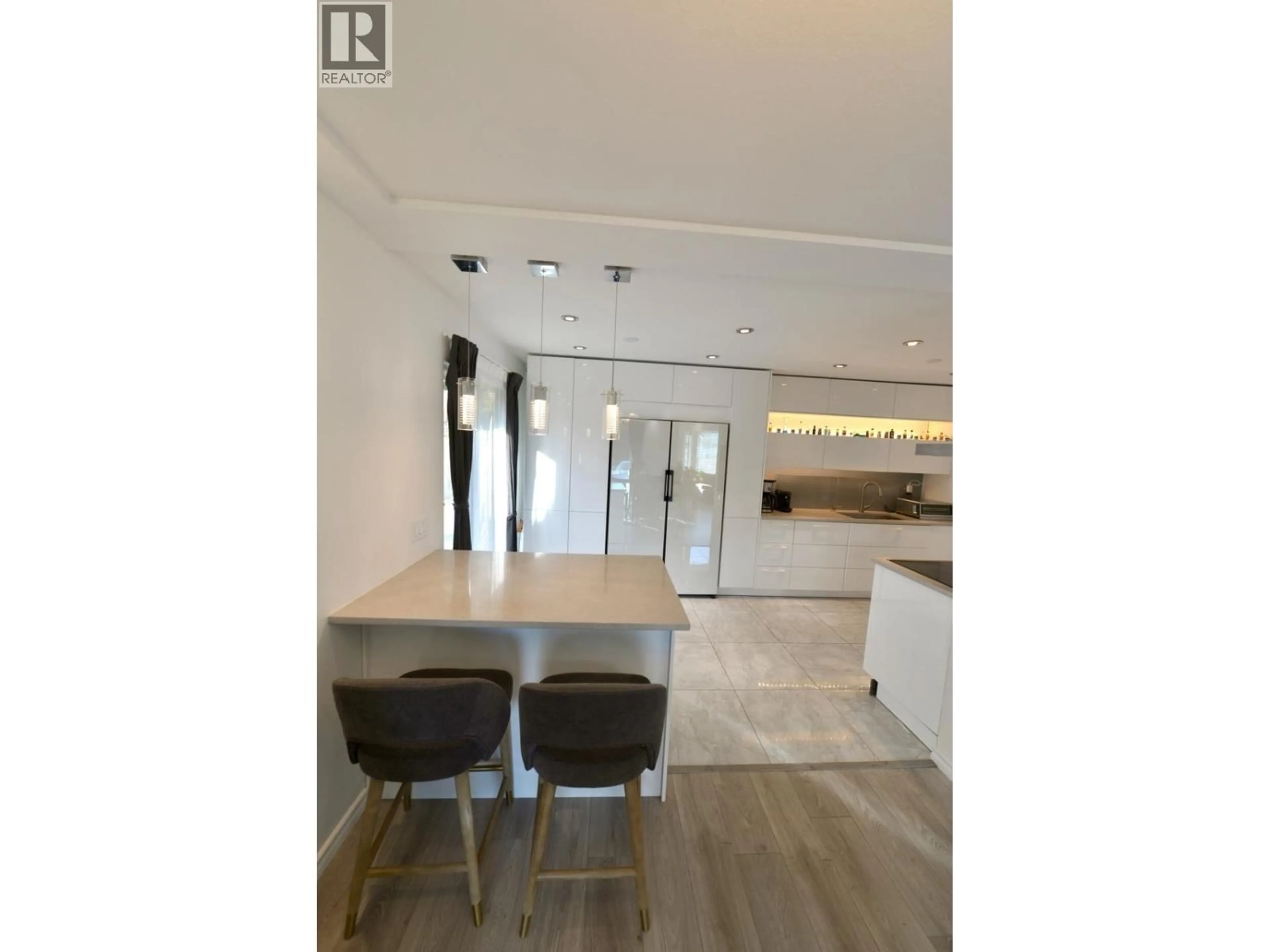 Open concept kitchen, wood/laminate floor for 11729 LIGHTHOUSE COURT, Maple Ridge British Columbia V2X9G2