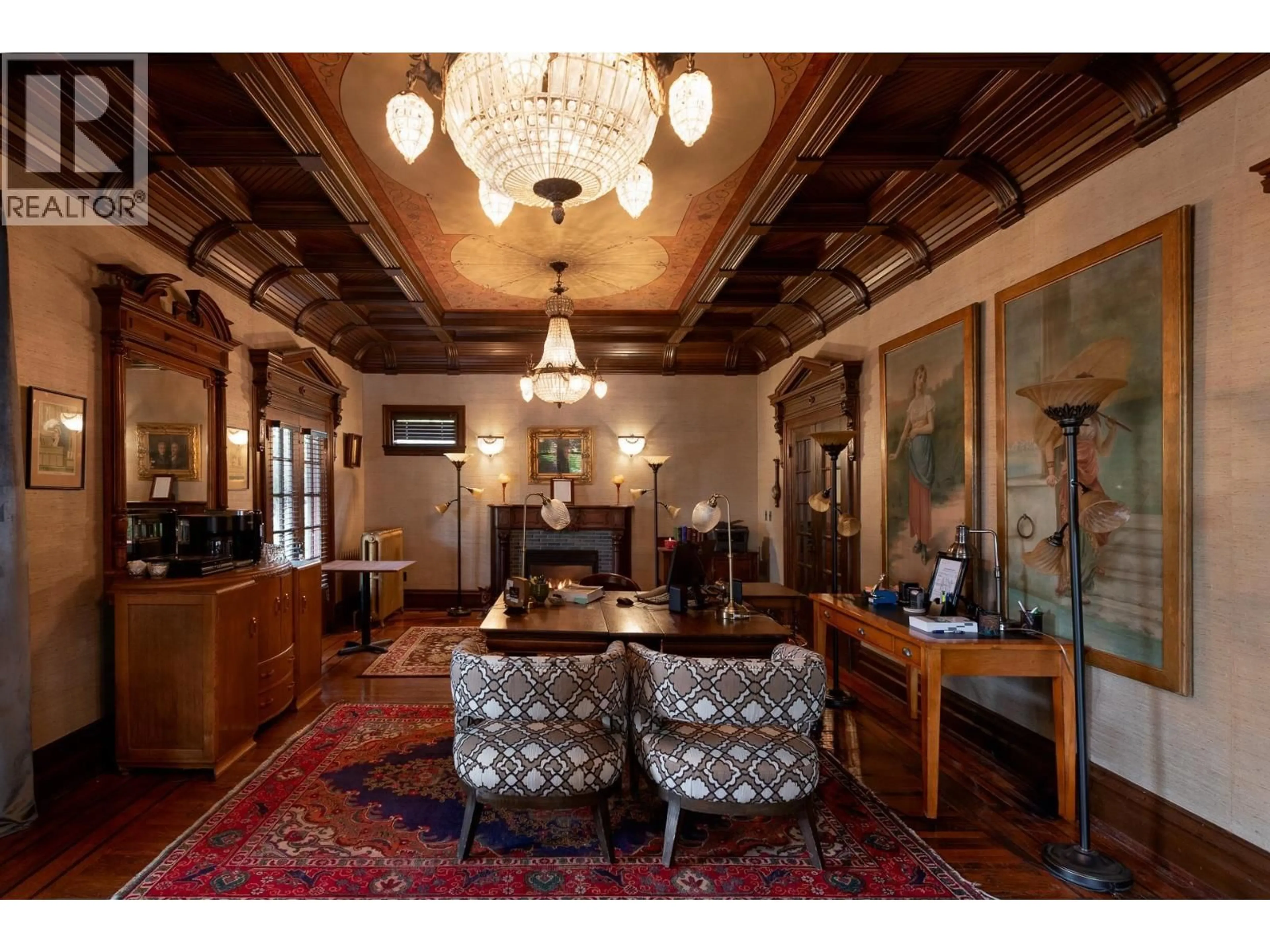 Dining room, unknown for 131 EIGHTH STREET, New Westminster British Columbia V3M3P6