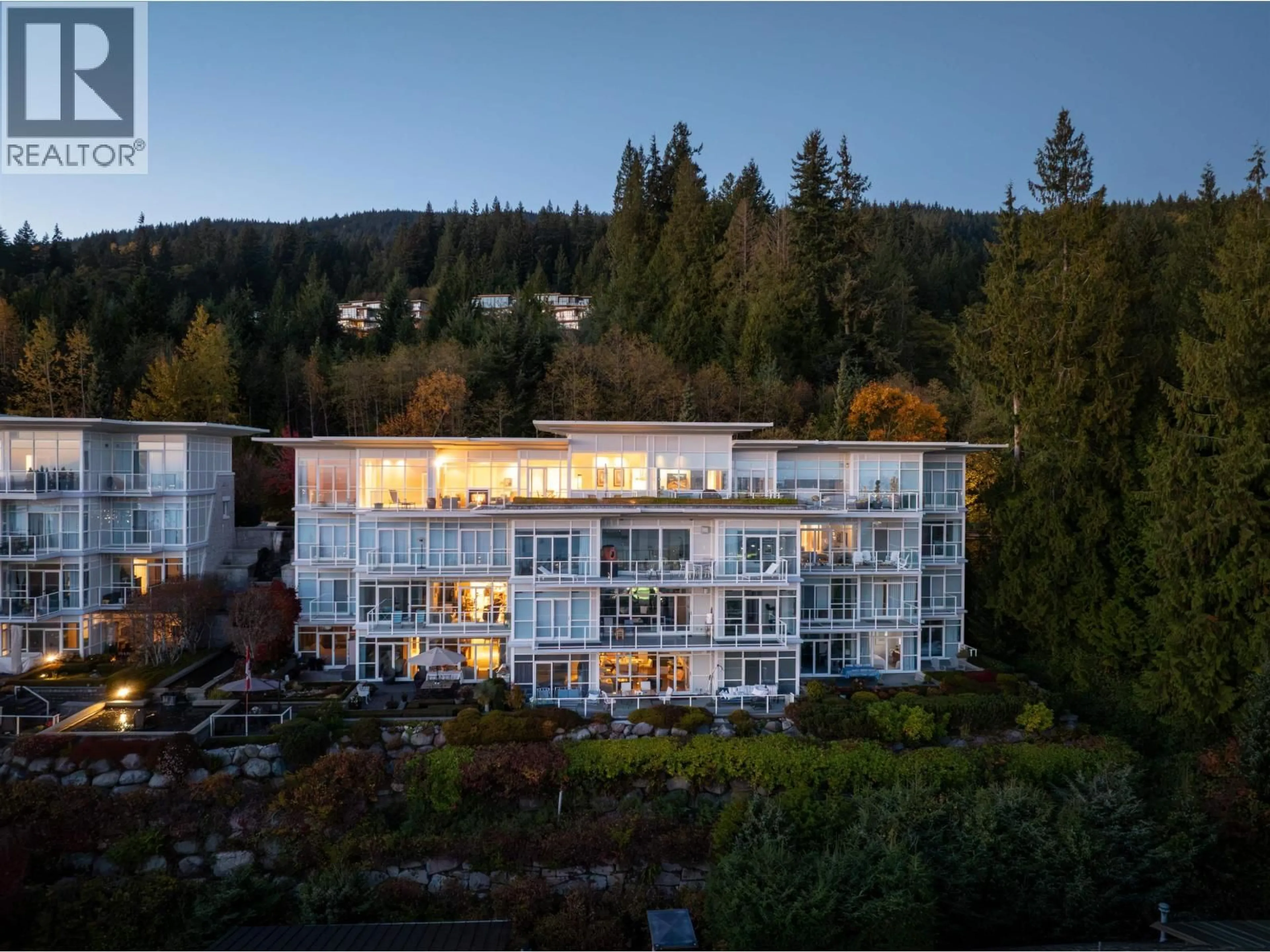 A pic from outside/outdoor area/front of a property/back of a property/a pic from drone, unknown for PH2 - 2200 CHIPPENDALE ROAD, West Vancouver British Columbia V7S3J4