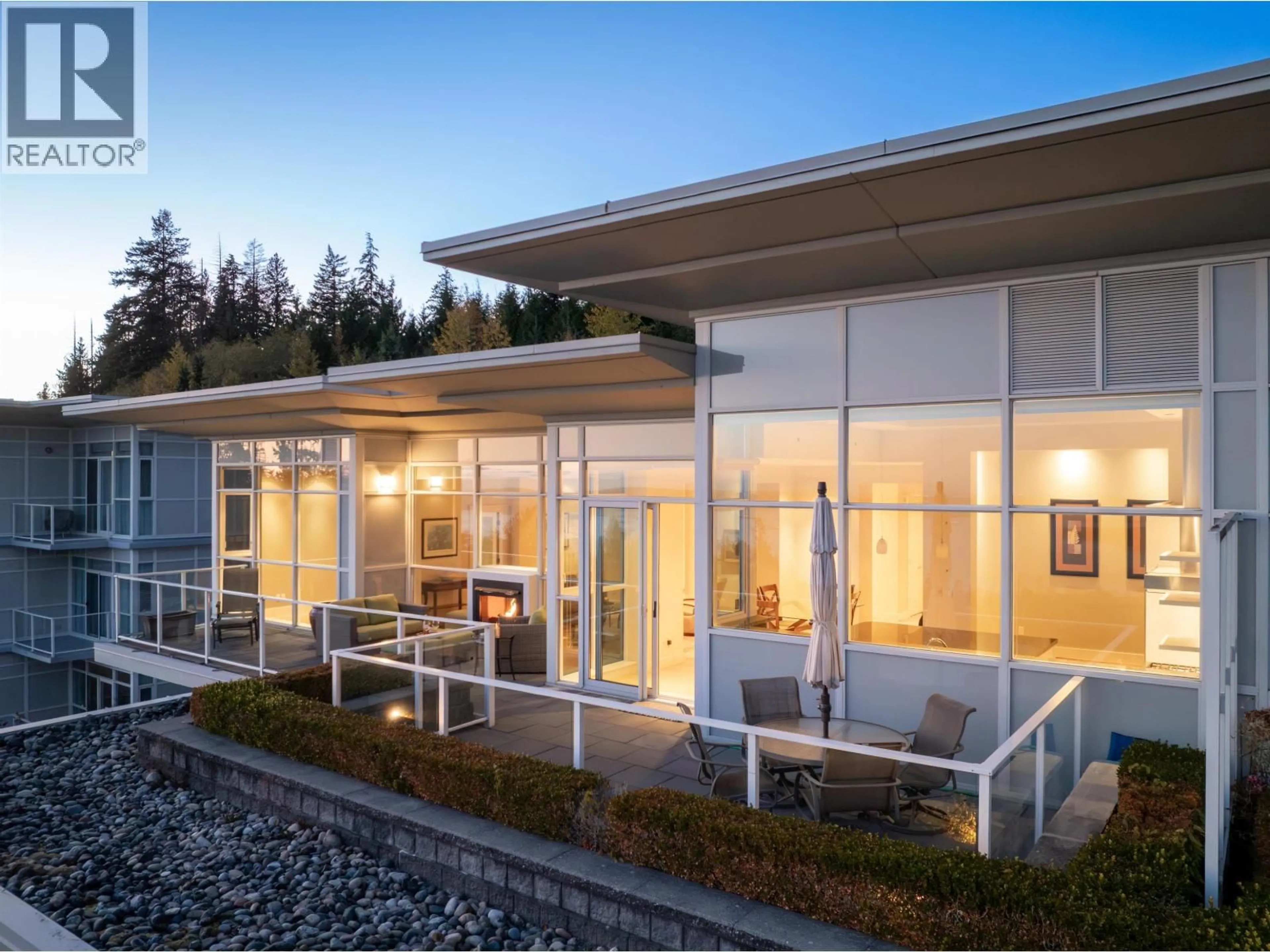 Home with vinyl exterior material, unknown for PH2 - 2200 CHIPPENDALE ROAD, West Vancouver British Columbia V7S3J4