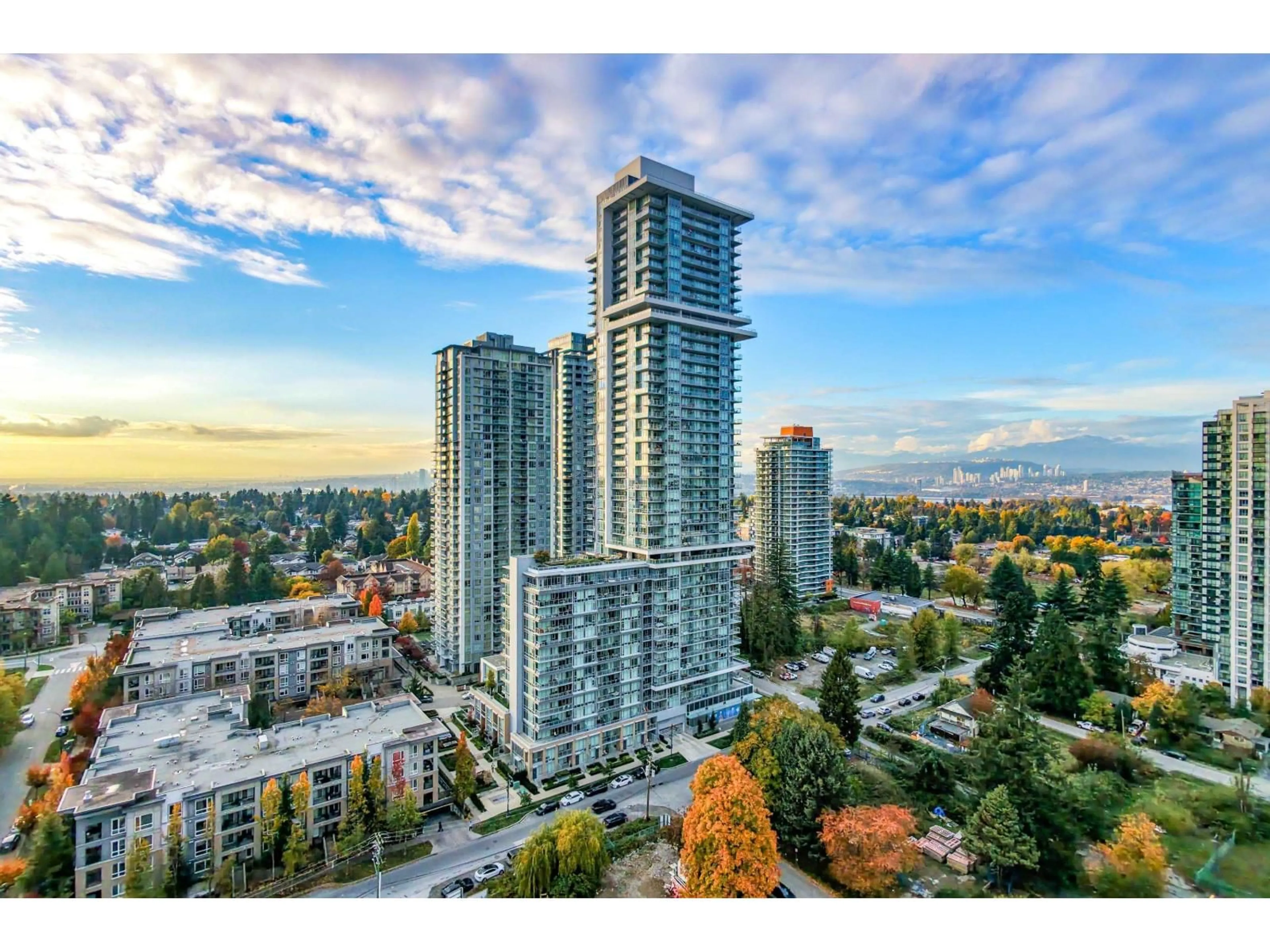 A pic from outside/outdoor area/front of a property/back of a property/a pic from drone, city buildings view from balcony for 2604 - 13350 CENTRAL AVENUE, Surrey British Columbia V3T0S1