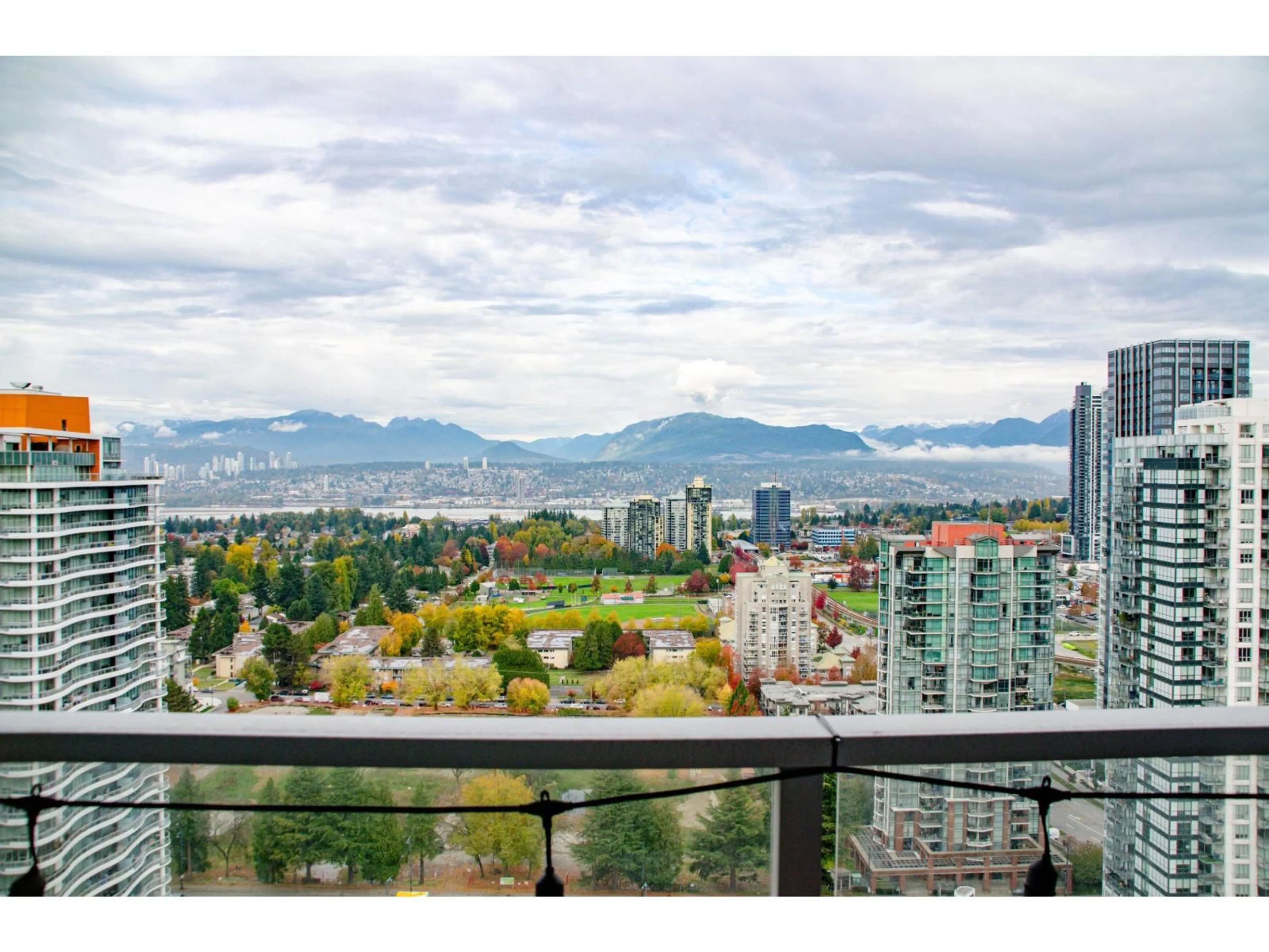 Balcony in the apartment, city buildings view from balcony for 2604 - 13350 CENTRAL AVENUE, Surrey British Columbia V3T0S1