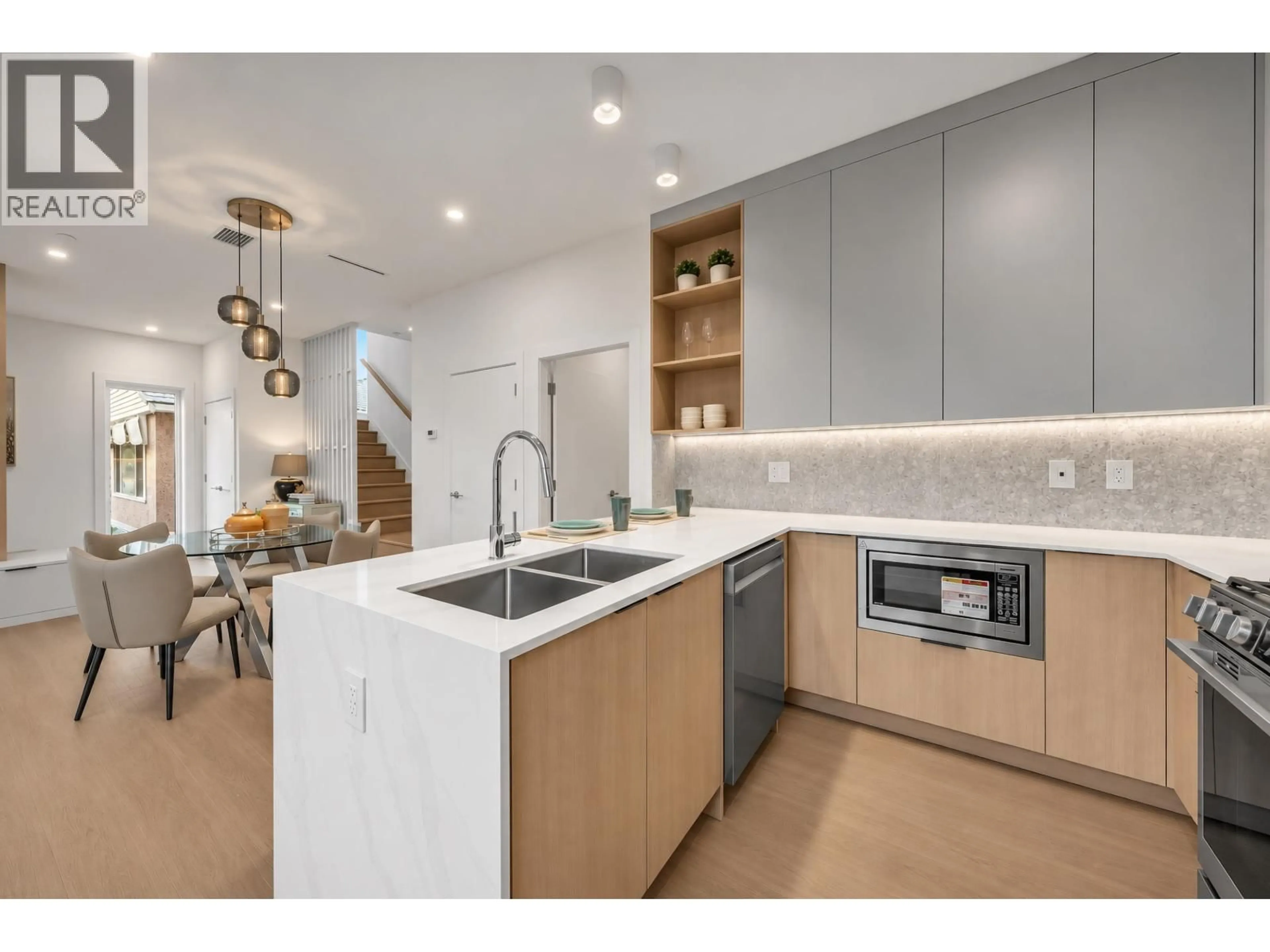 Open concept kitchen, ceramic/tile floor for 3 - 3391 PRICE STREET, Vancouver British Columbia V5R5P8
