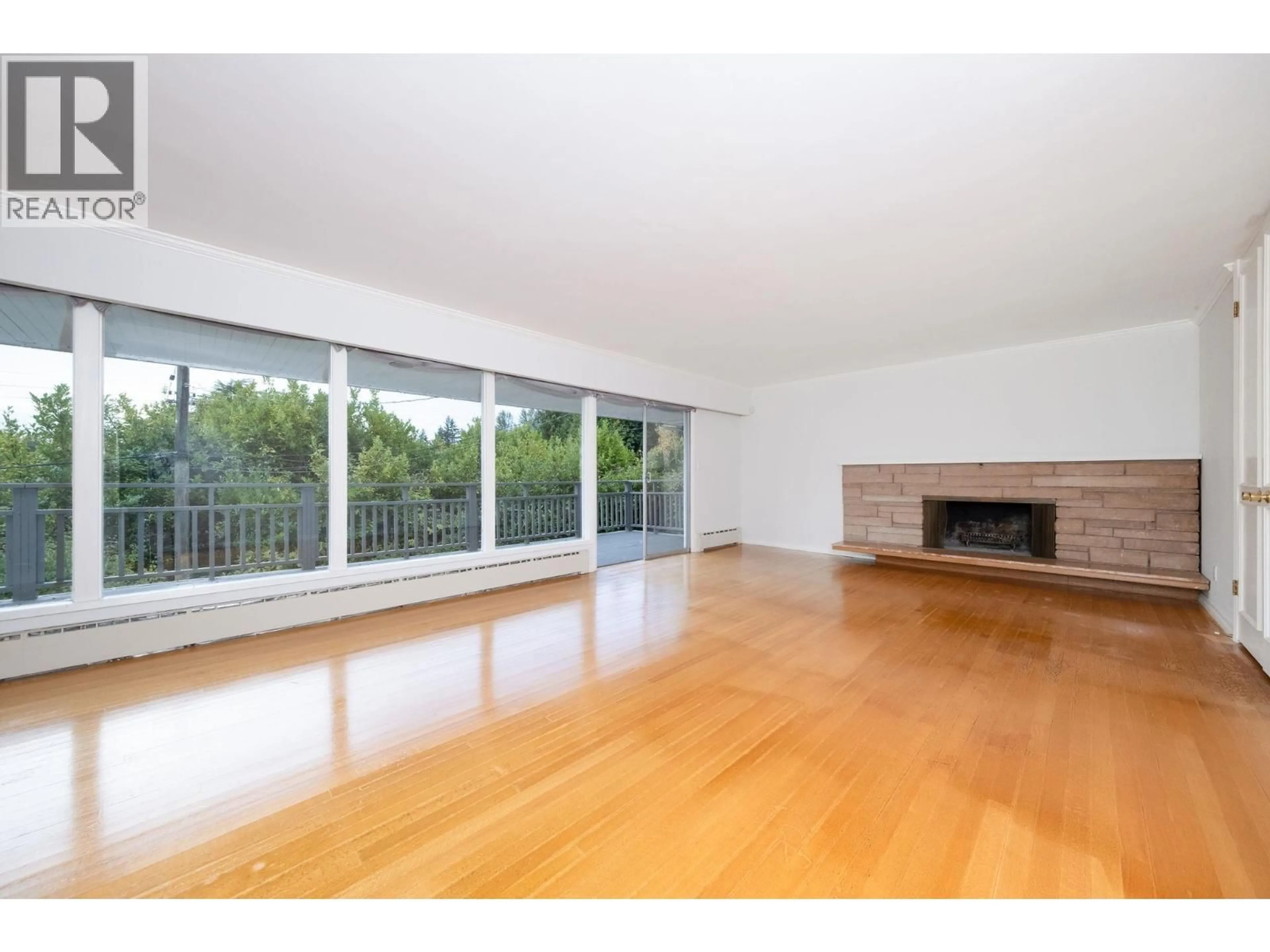 A pic of a room for 775 SOUTHBOROUGH DRIVE, West Vancouver British Columbia V7S1N1