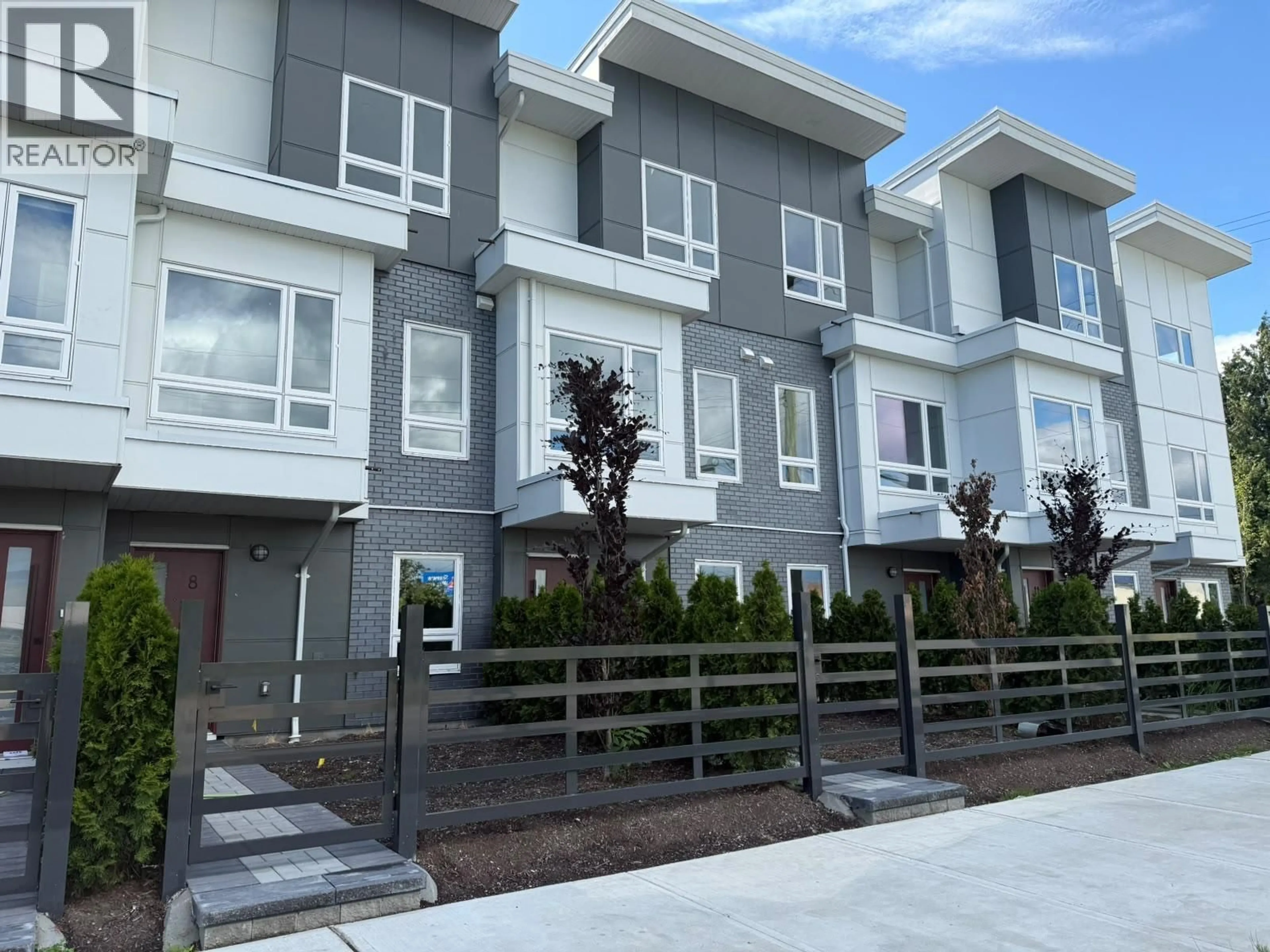 Home with vinyl exterior material, street for 15 - 3033 SHELL ROAD, Richmond British Columbia V6X0B8