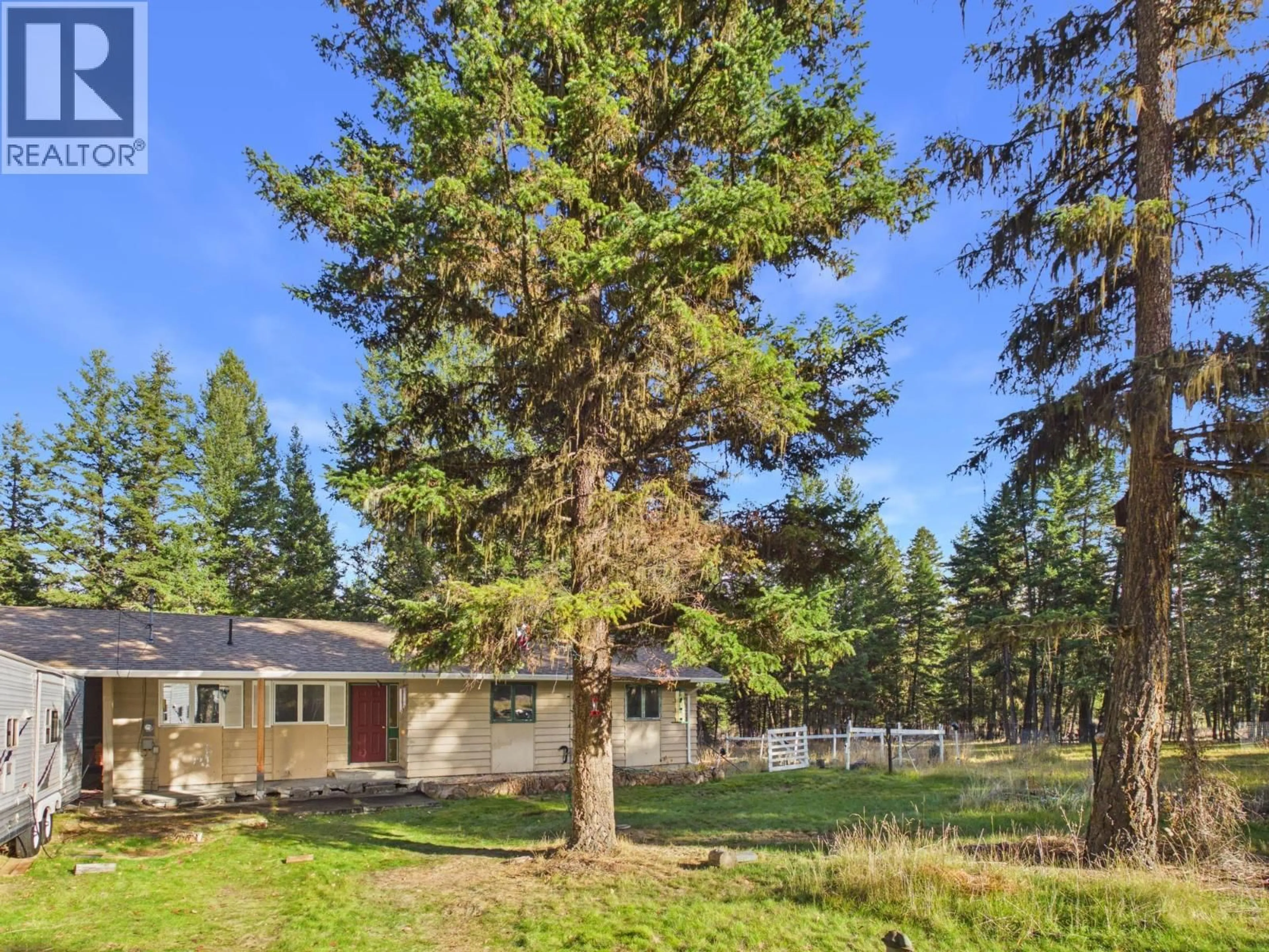 A pic from outside/outdoor area/front of a property/back of a property/a pic from drone, forest/trees view for 1389 FLETT ROAD, Williams Lake British Columbia V2G4W8