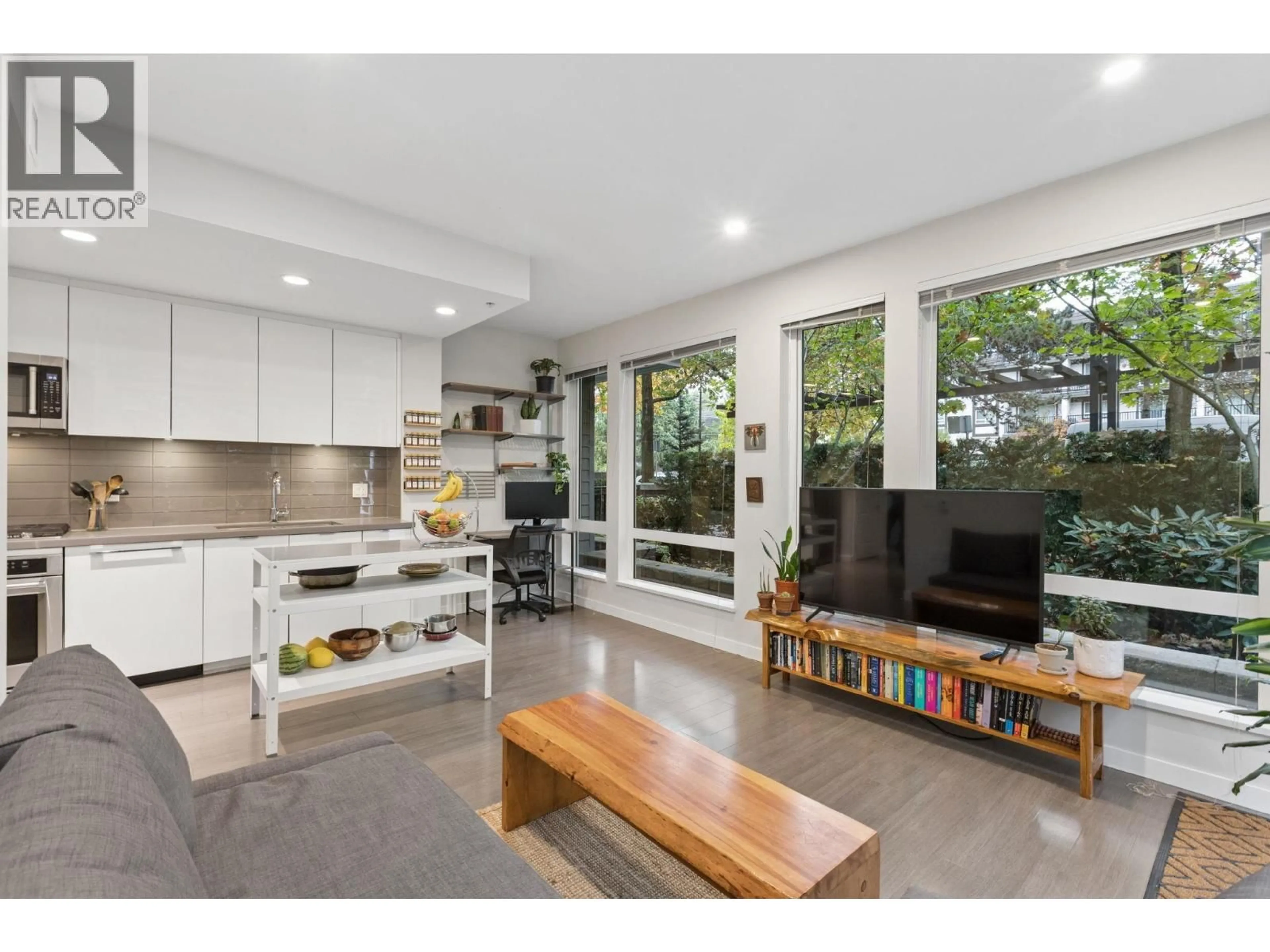 Open concept kitchen, unknown for 113 - 277 1ST STREET, North Vancouver British Columbia V7M0E8