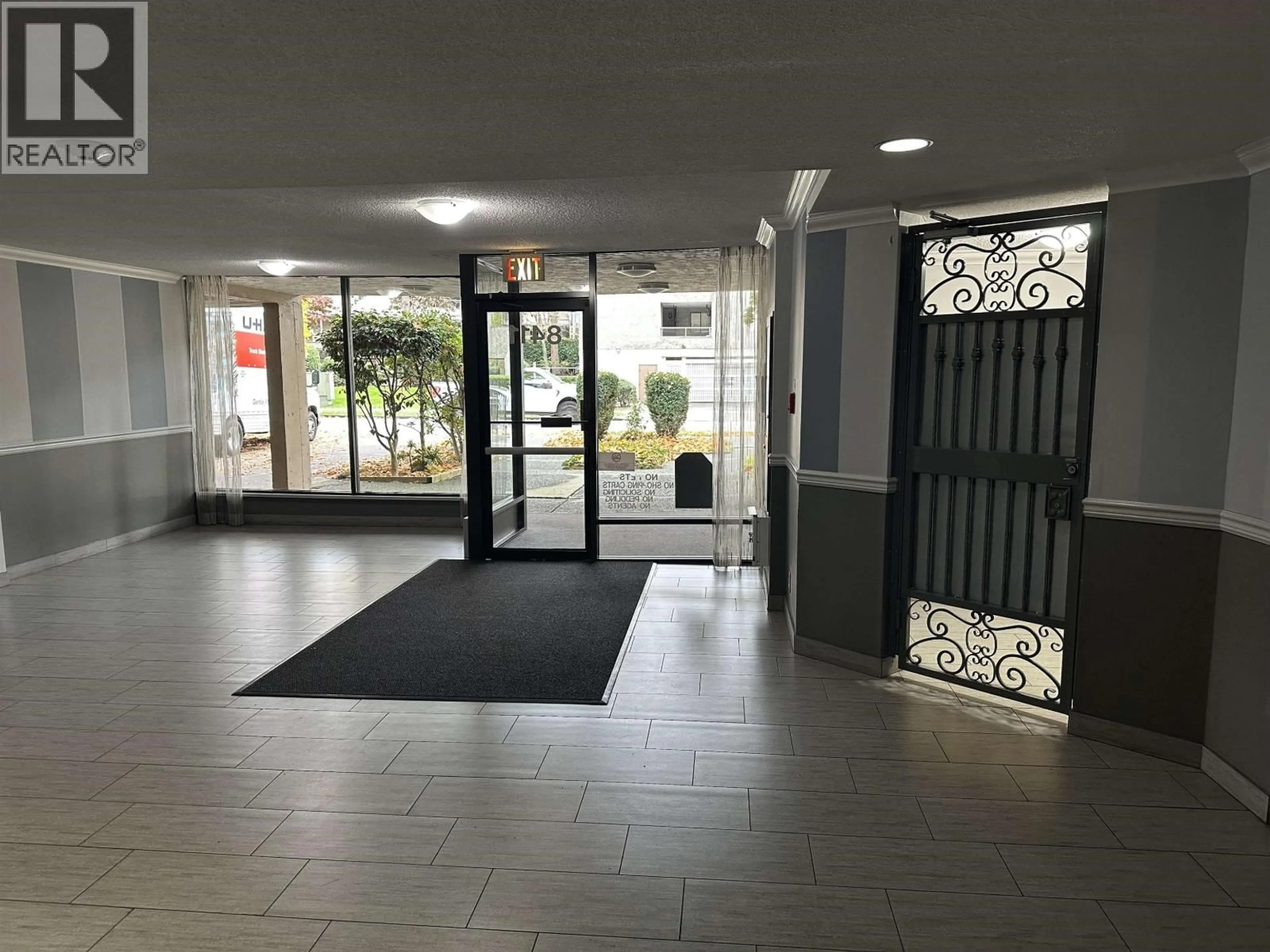 Indoor foyer for 318 - 8411 ACKROYD ROAD, Richmond British Columbia V6X3E6