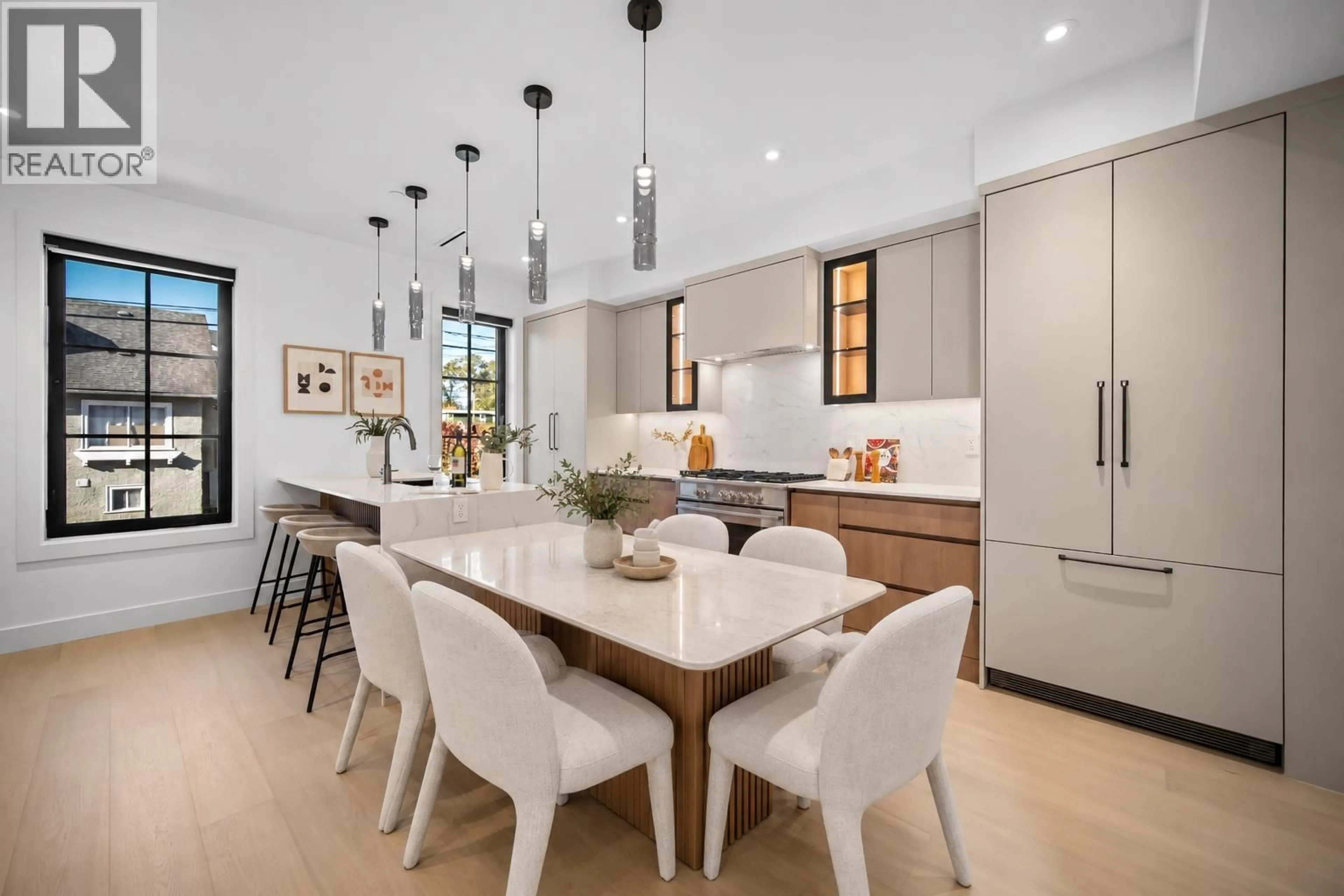 Contemporary kitchen, ceramic/tile floor for 2 - 6879 QUEBEC STREET, Vancouver British Columbia V5X3G3