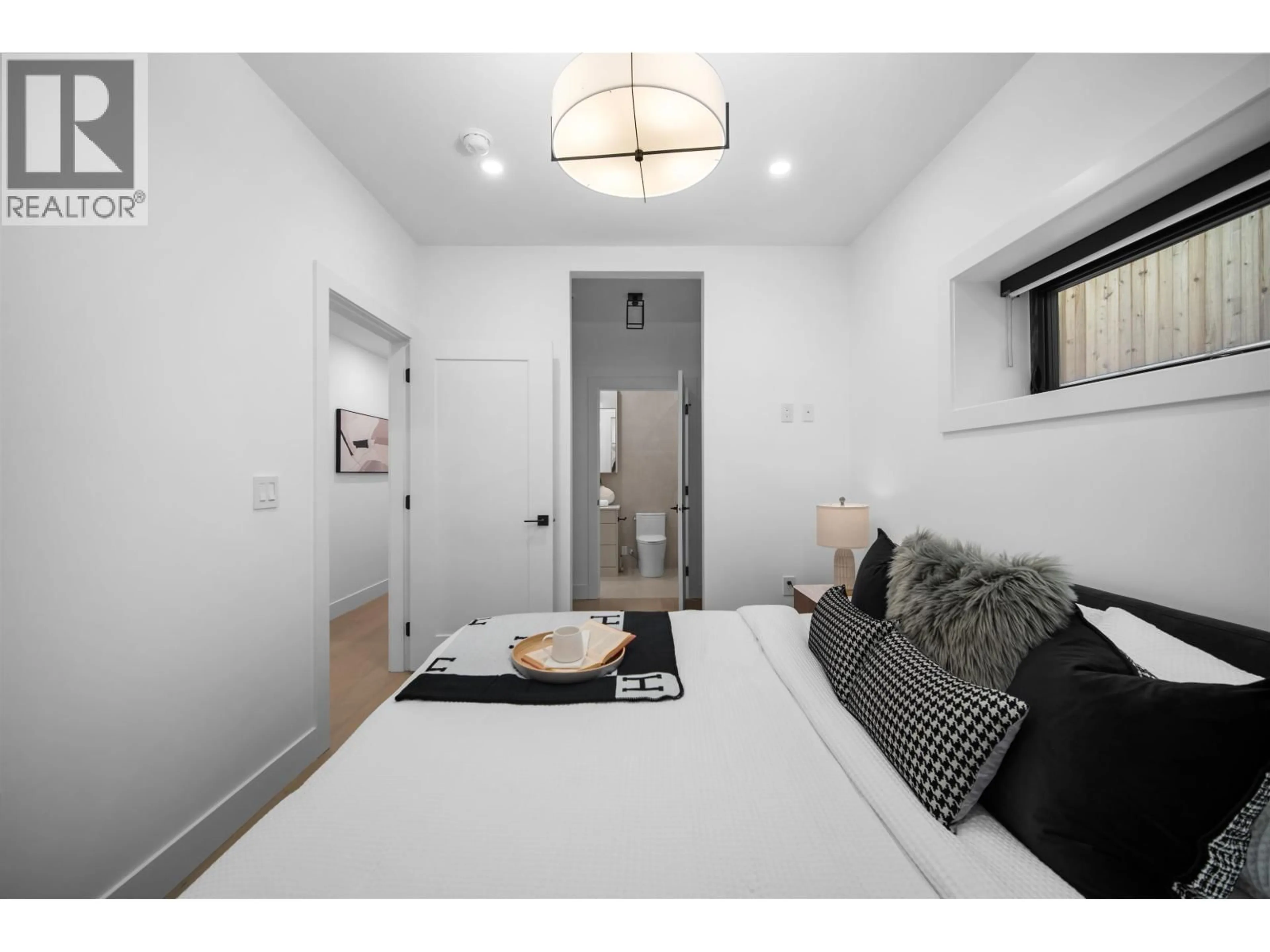 A pic of a room for 3 - 6879 QUEBEC STREET, Vancouver British Columbia V5X3G3