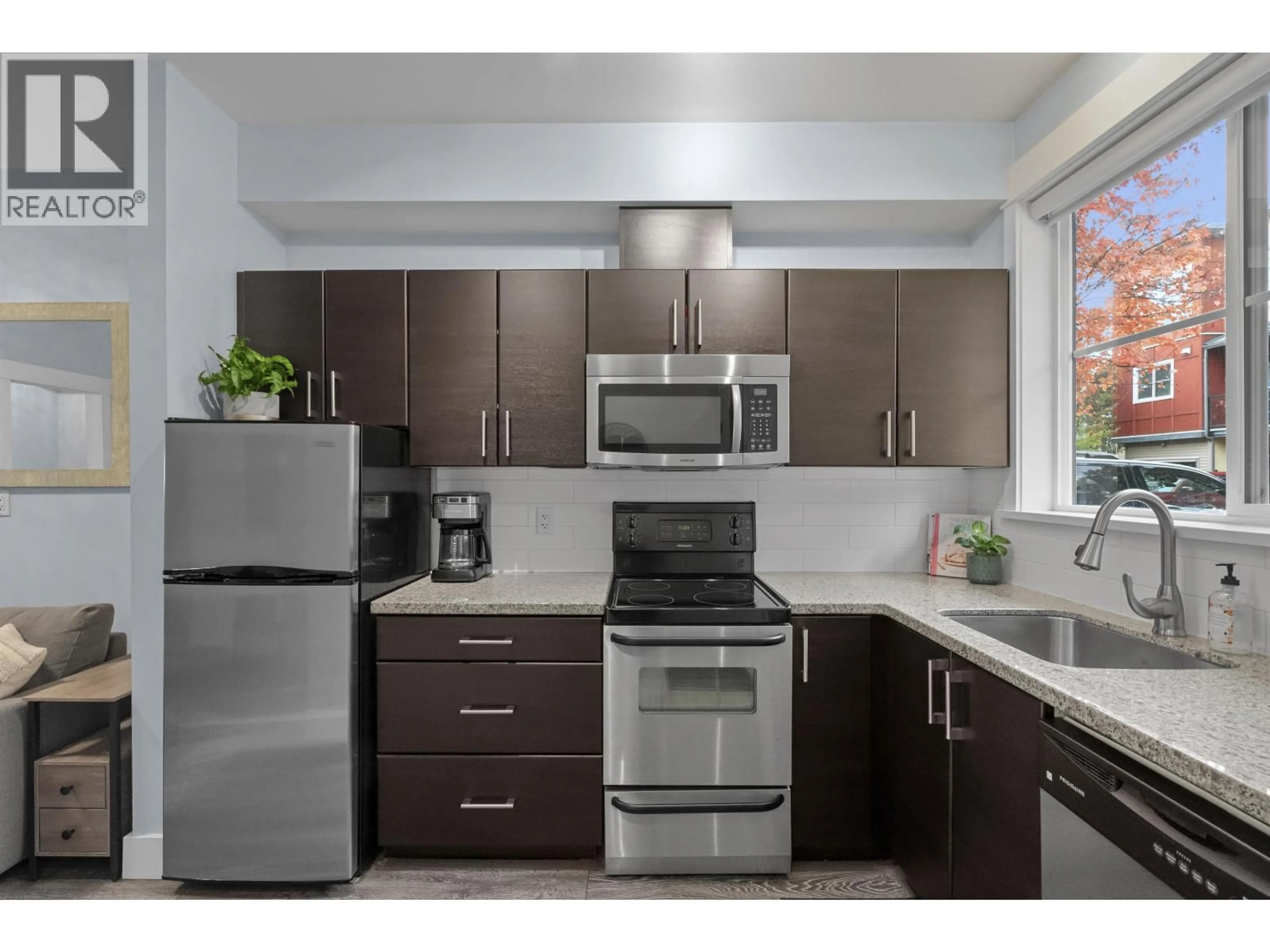 Standard kitchen, unknown for 109 - 4808 LINDEN DRIVE, Delta British Columbia V4K0B5