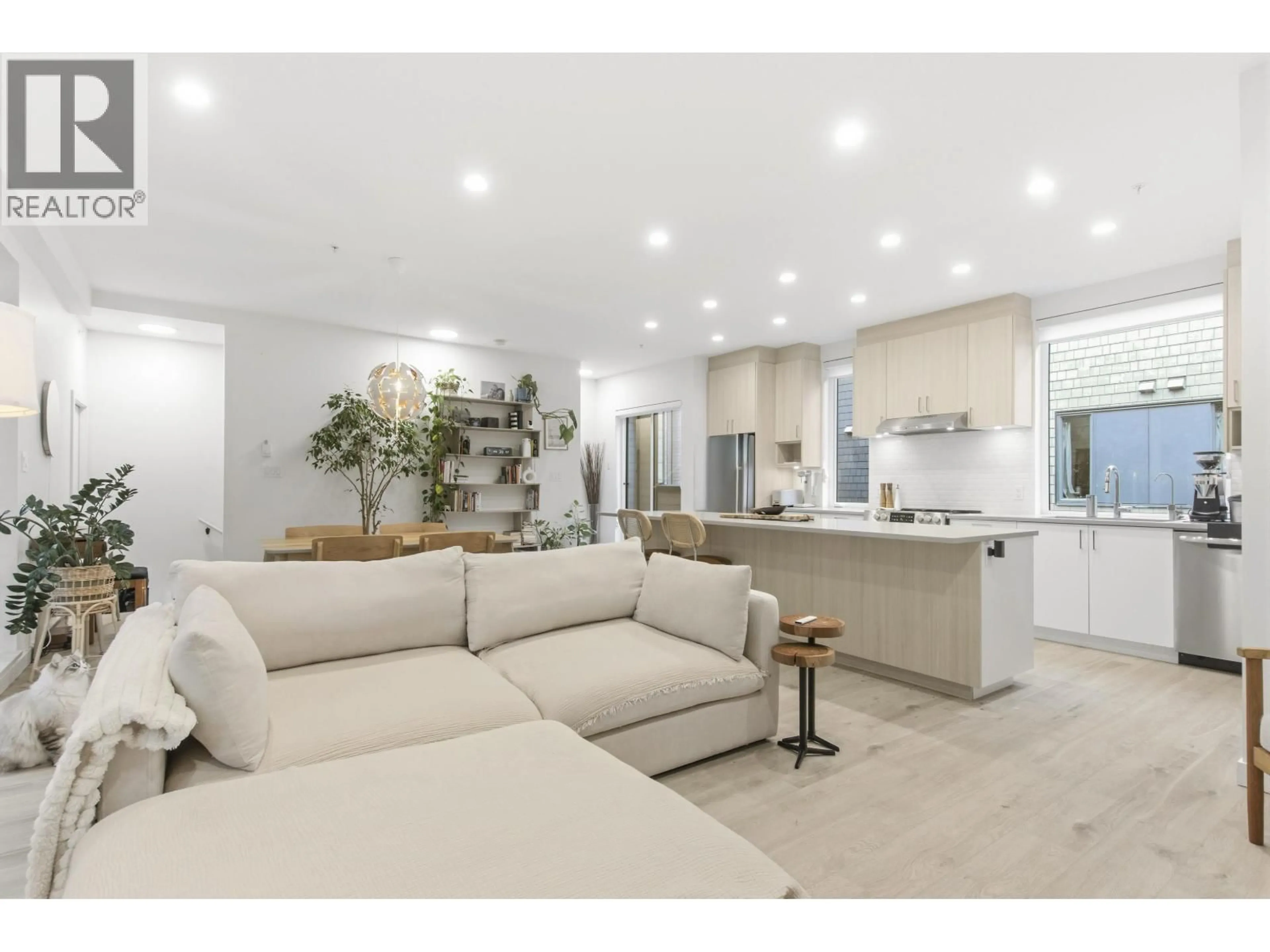 Open concept kitchen, unknown for 7 - 1089 WILSON CRESCENT, Squamish British Columbia V8B0A5