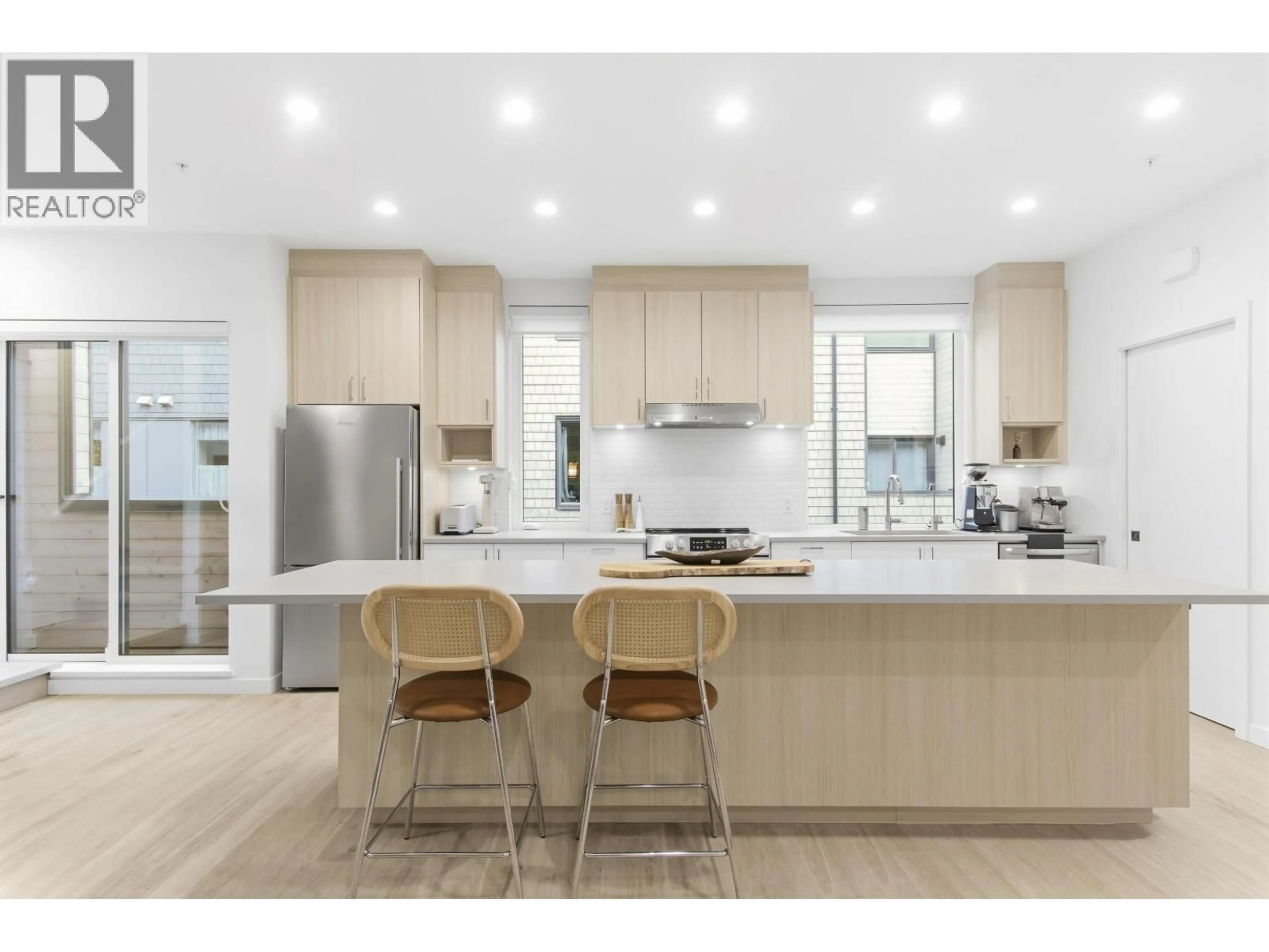 Open concept kitchen, unknown for 7 - 1089 WILSON CRESCENT, Squamish British Columbia V8B0A5