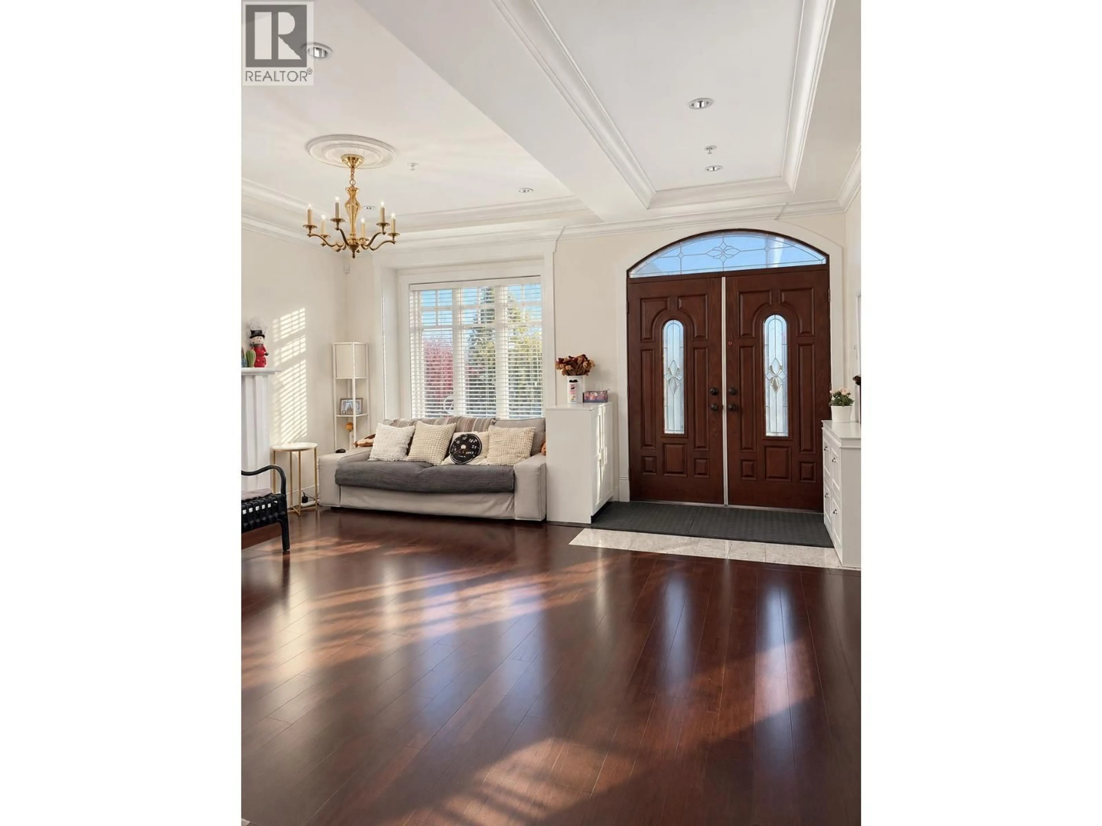 Indoor entryway for 628 55TH AVENUE, Vancouver British Columbia V5X1N5