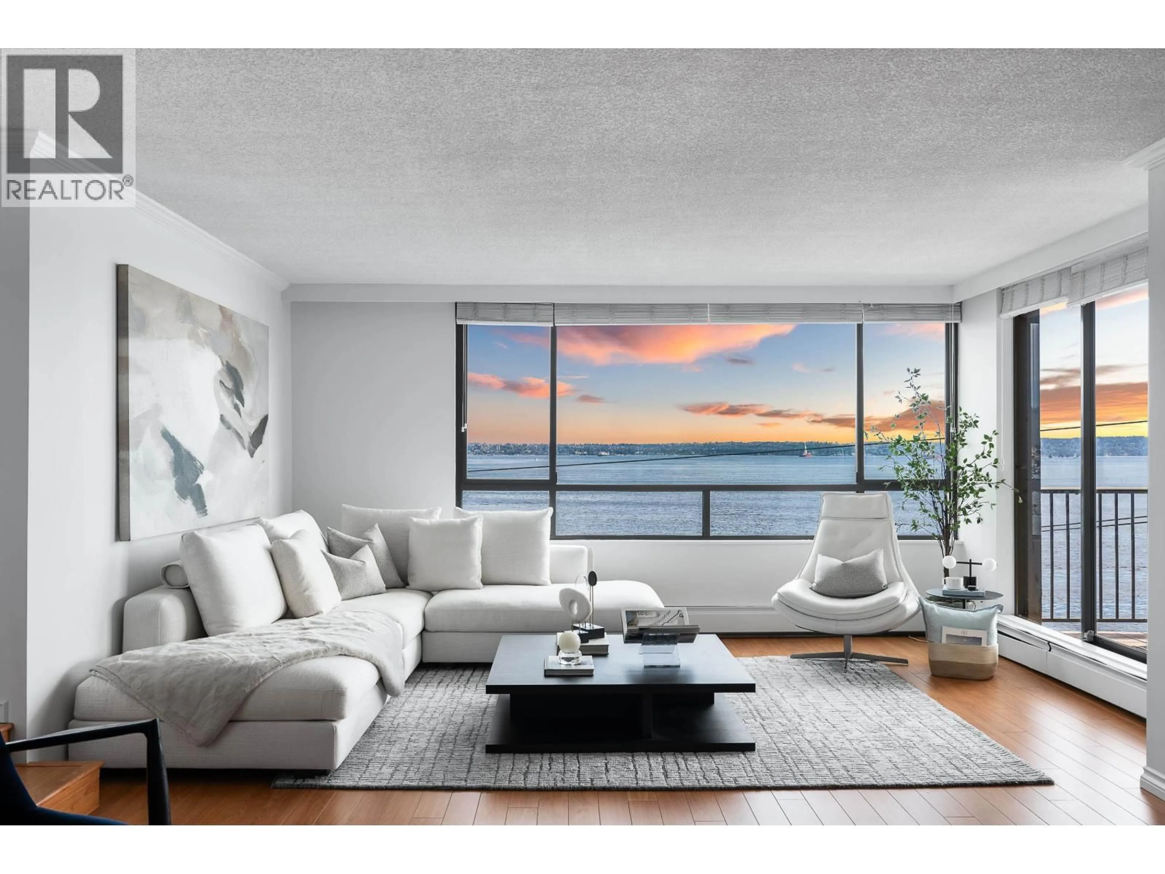Living room with furniture, unknown for 302 - 1930 BELLEVUE AVENUE, West Vancouver British Columbia V7V1B5