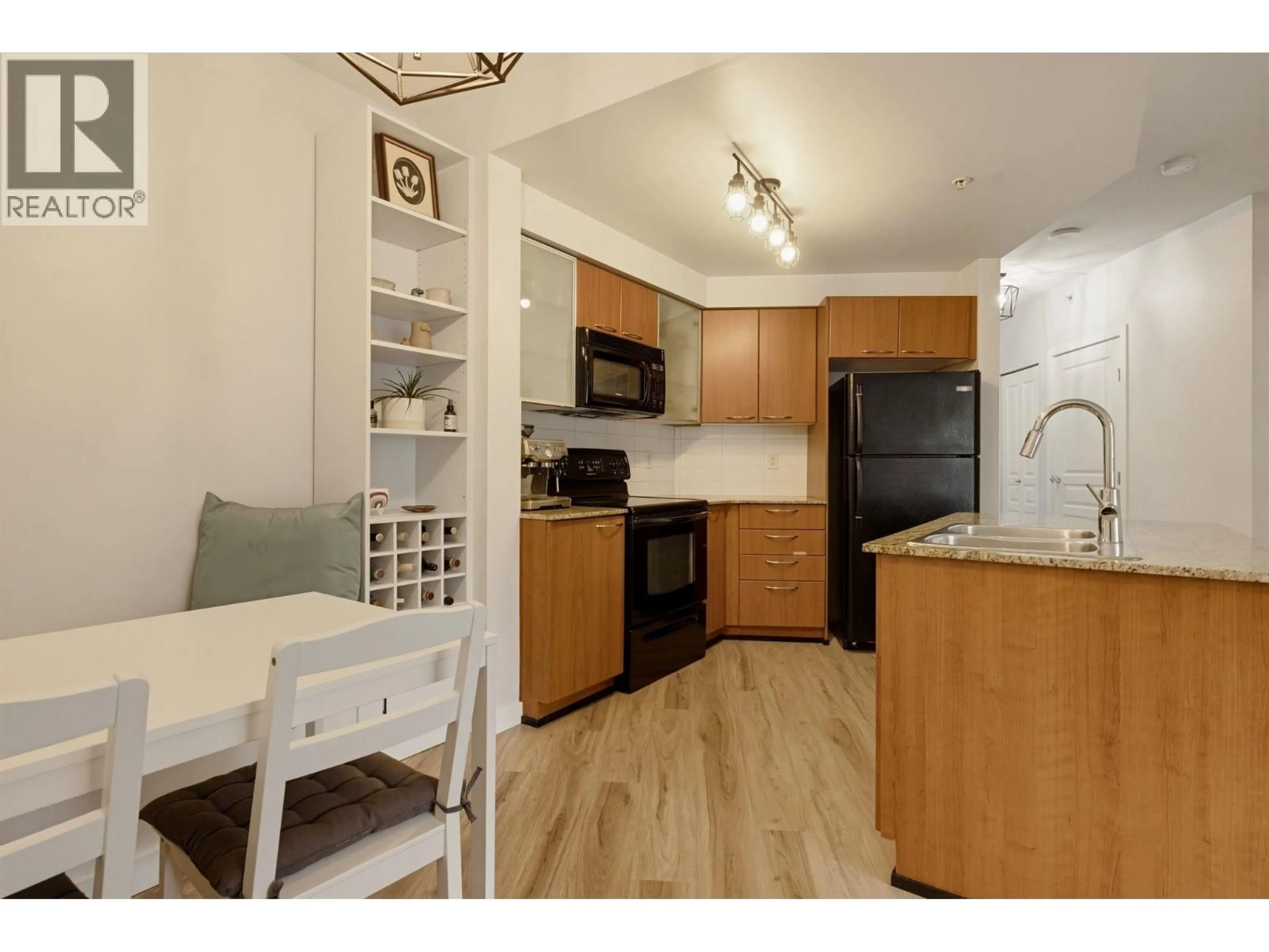 Standard kitchen, unknown for 321 - 4028 KNIGHT STREET, Vancouver British Columbia V5N5Y8