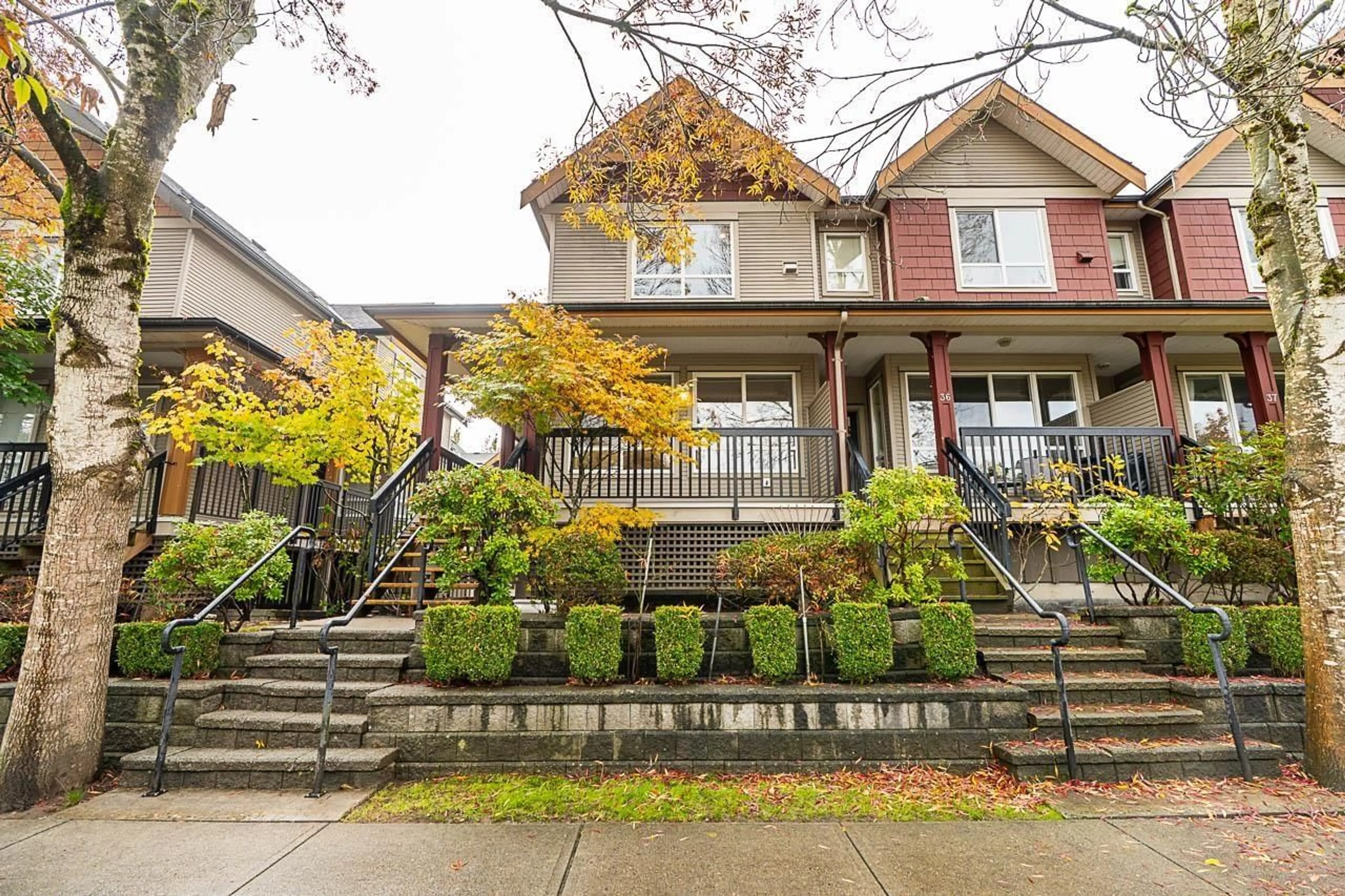 Home with vinyl exterior material, street for 35 - 16772 61 AVENUE, Surrey British Columbia V3S4P2
