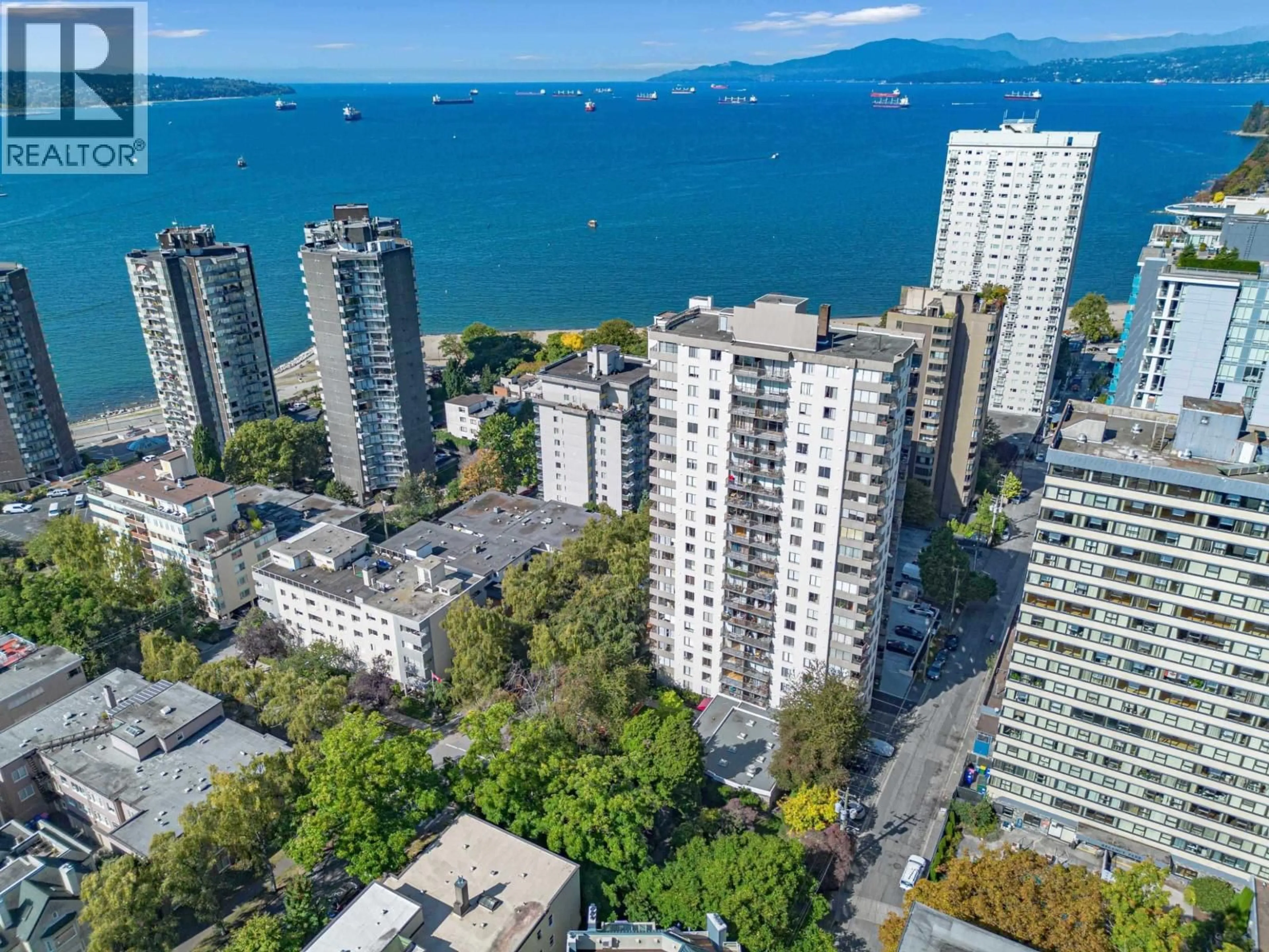 A pic from outside/outdoor area/front of a property/back of a property/a pic from drone, city buildings view from balcony for 906 - 1251 CARDERO STREET, Vancouver British Columbia V6G2H9