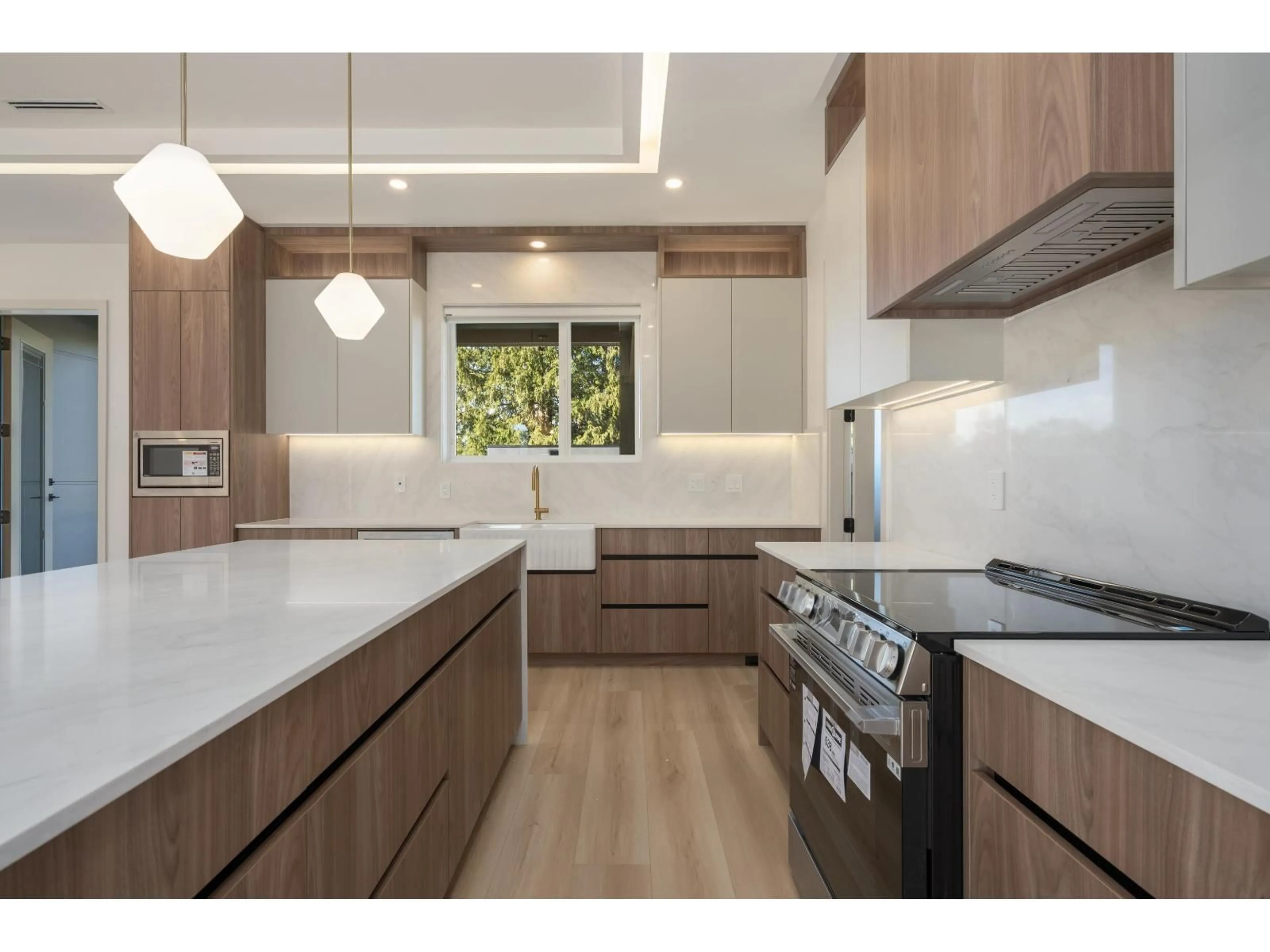 Unknown for 14755 111A AVENUE, Surrey British Columbia V3R2E2
