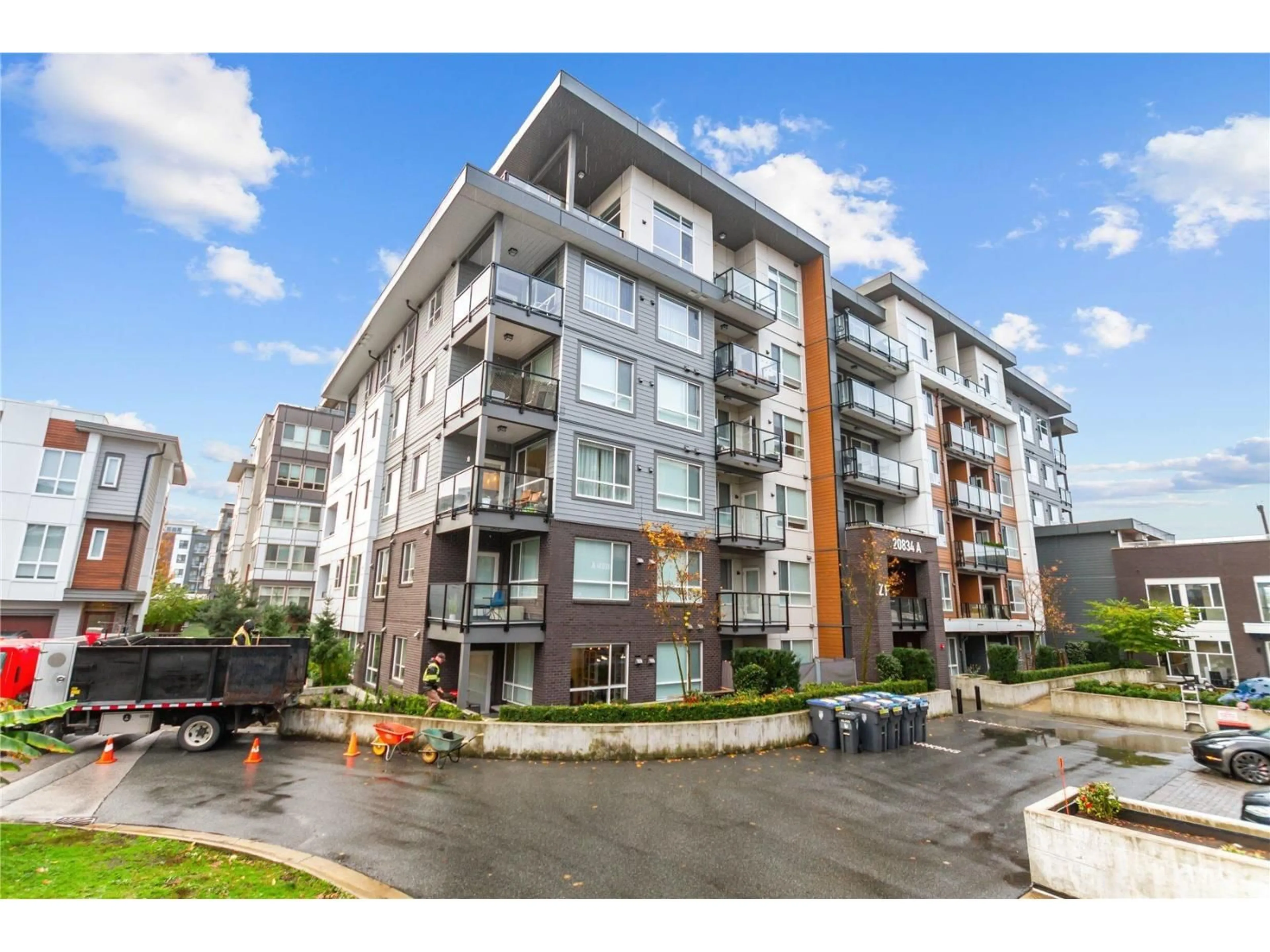 Patio, street for A508 - 20834 80 AVENUE, Langley British Columbia V2Y3M3