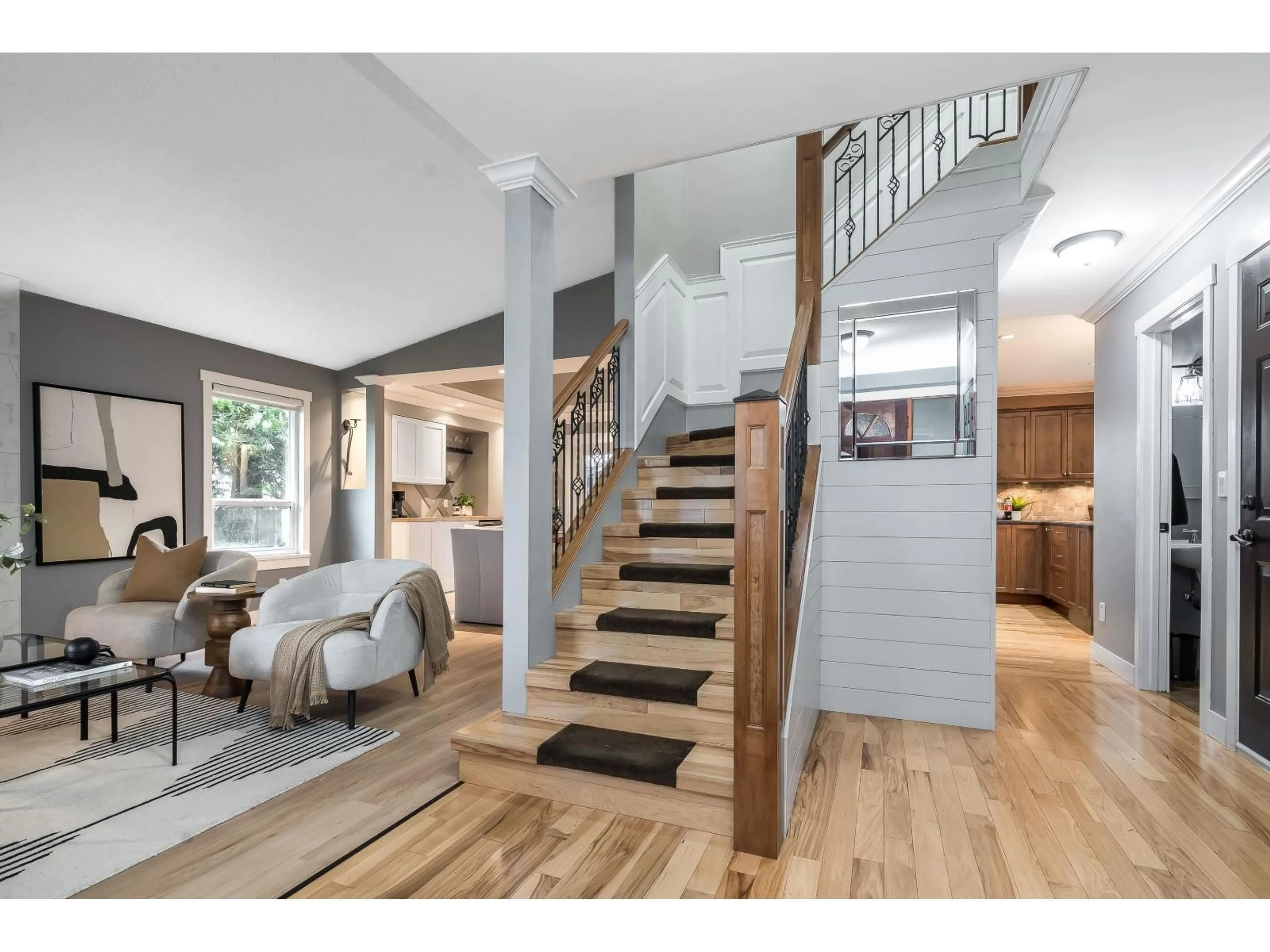 Indoor entryway for 9511 209A STREET, Langley British Columbia V1M2A8