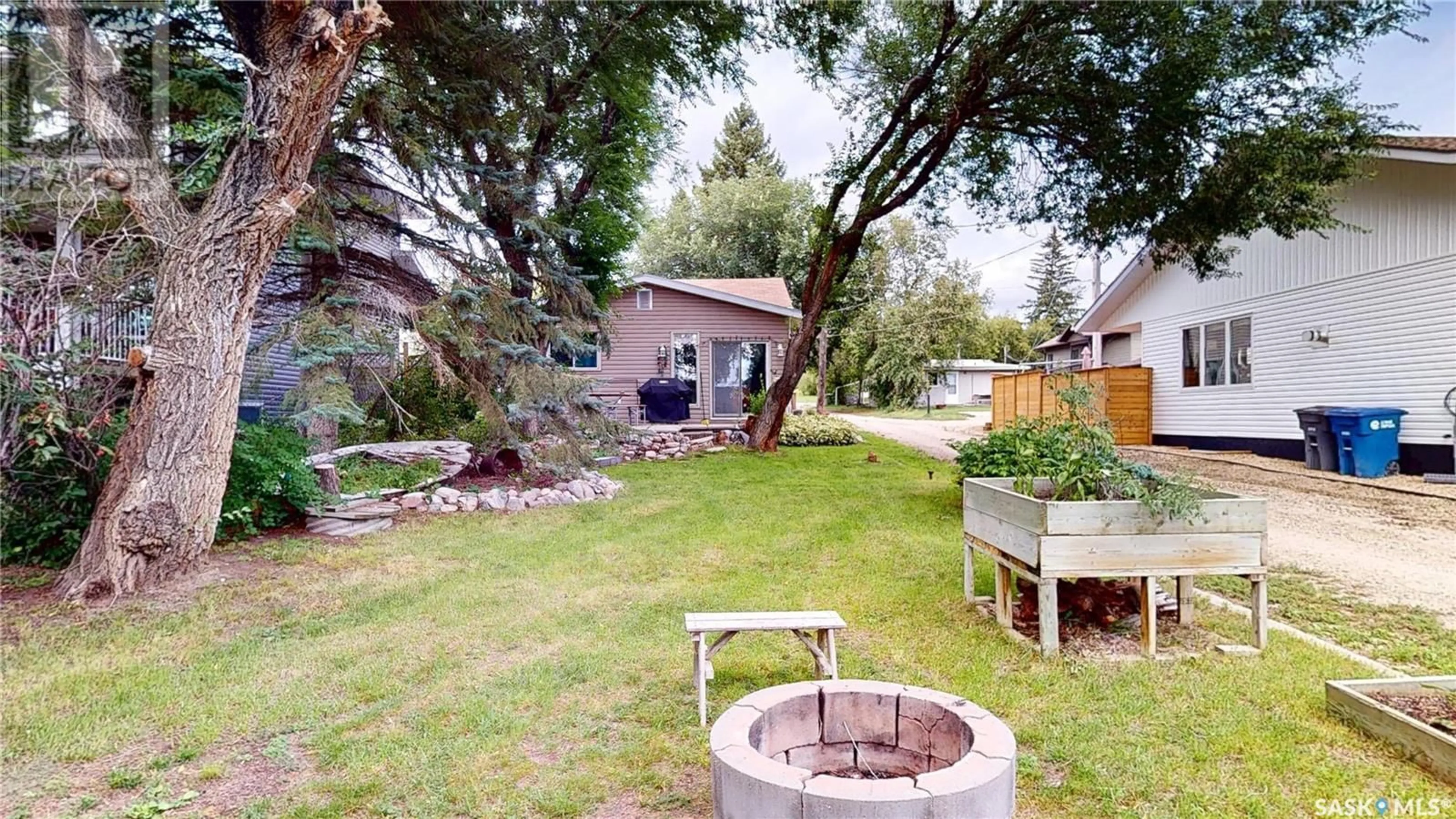 Patio, street for 41 HIAWATHA STREET, Kenosee Lake Saskatchewan S0C2S0