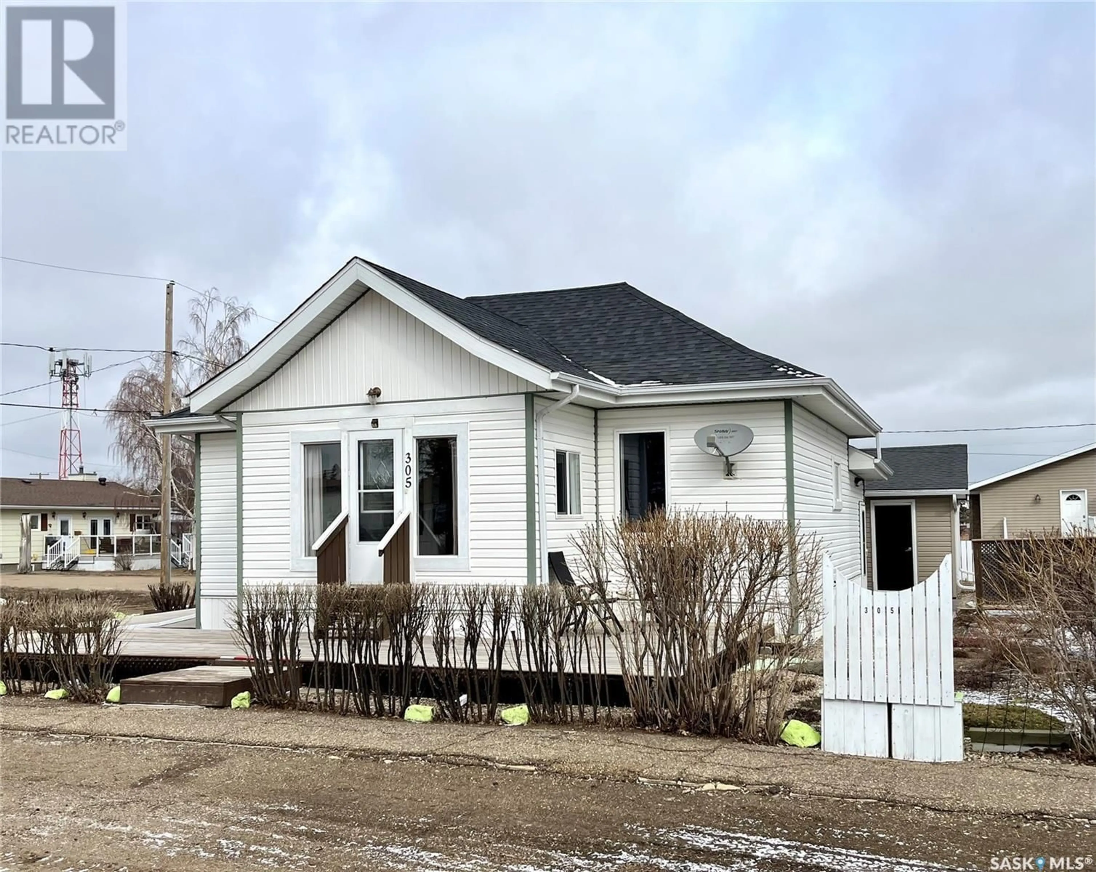 Unknown for 305 1ST AVENUE, Kyle Saskatchewan S0L1T0