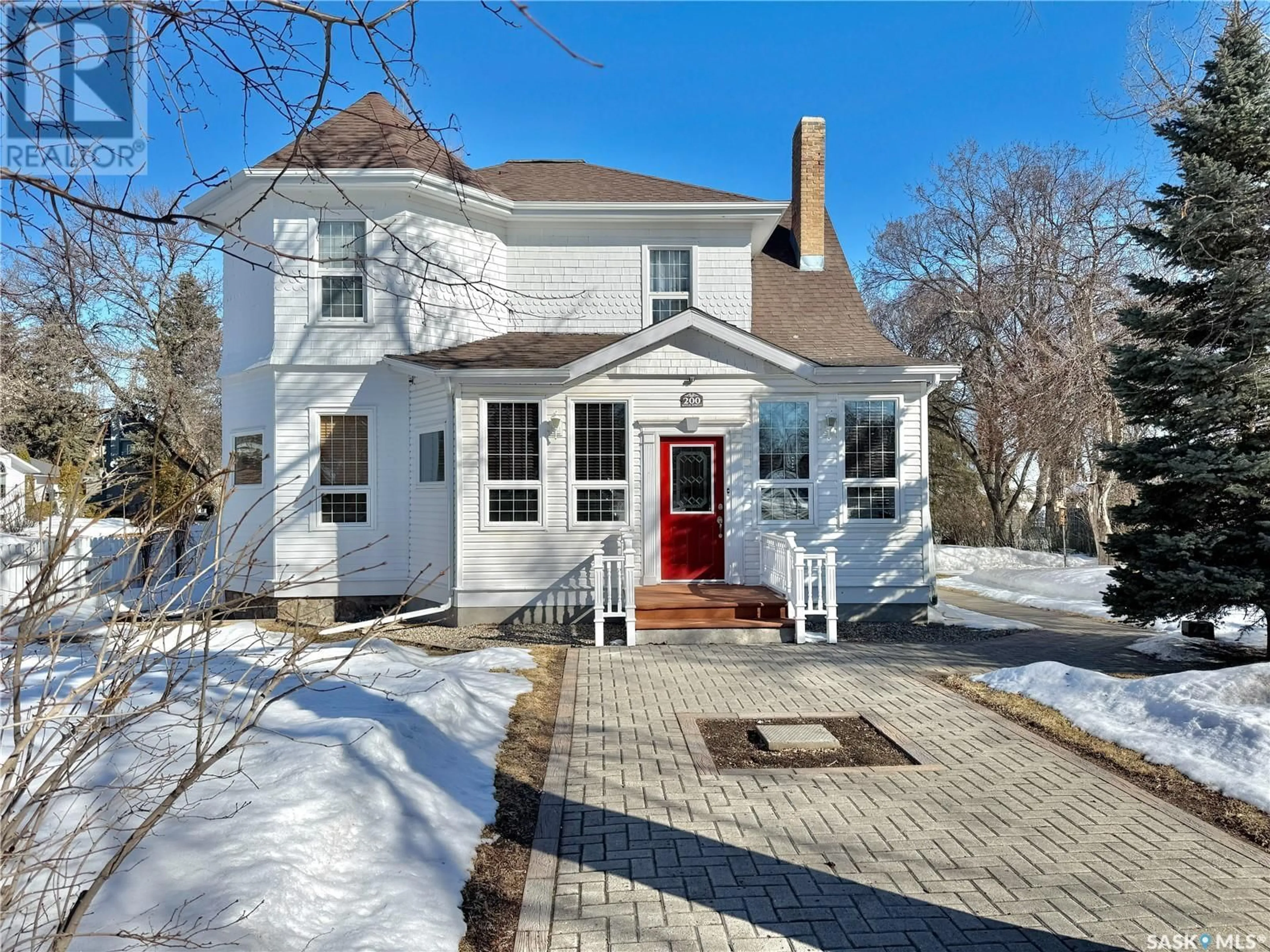 A pic from outside/outdoor area/front of a property/back of a property/a pic from drone, street for 200 WATER STREET, Wolseley Saskatchewan S0G5H0