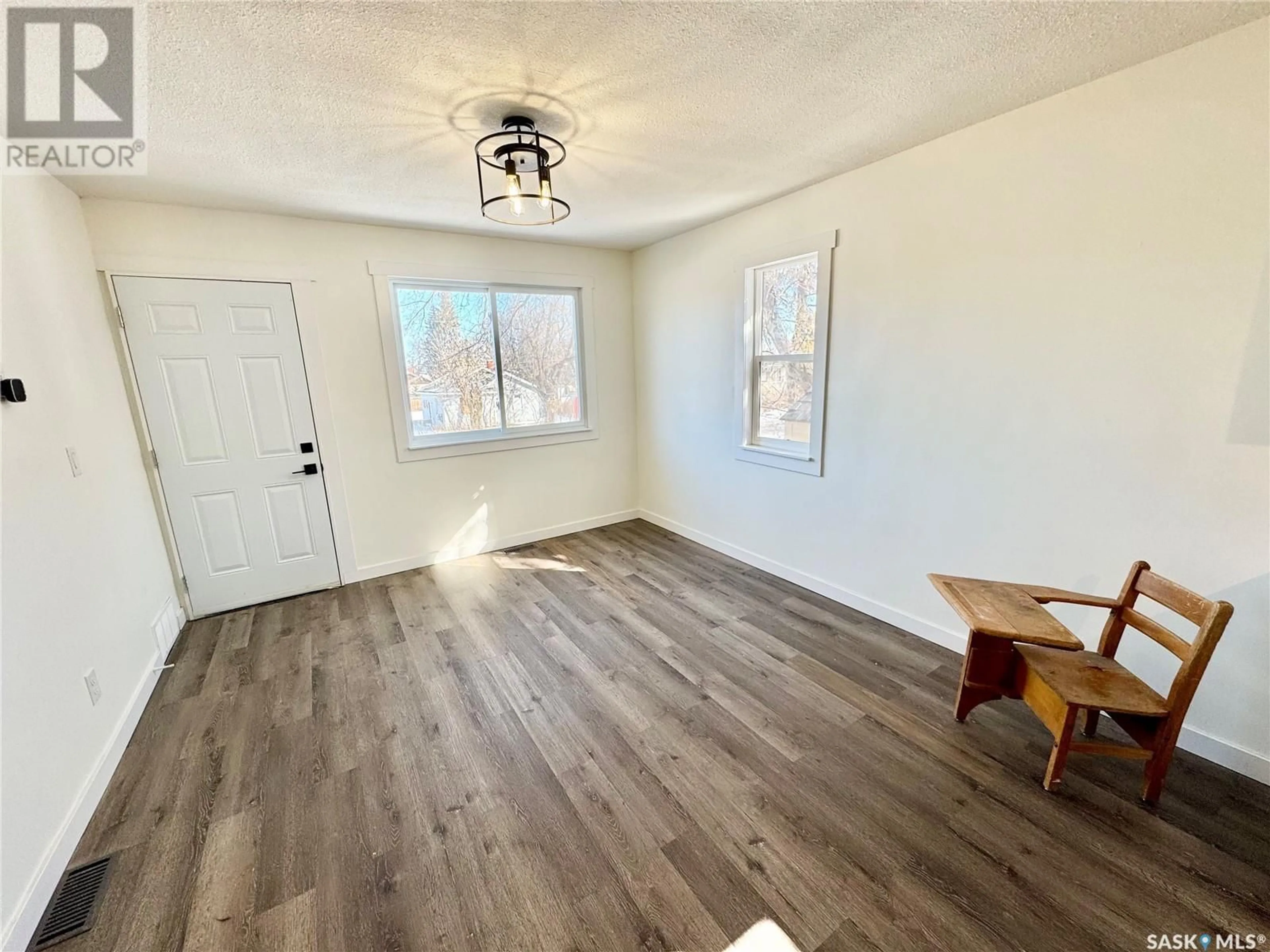A pic of a room for 685 18TH STREET, Prince Albert Saskatchewan S6V4A7