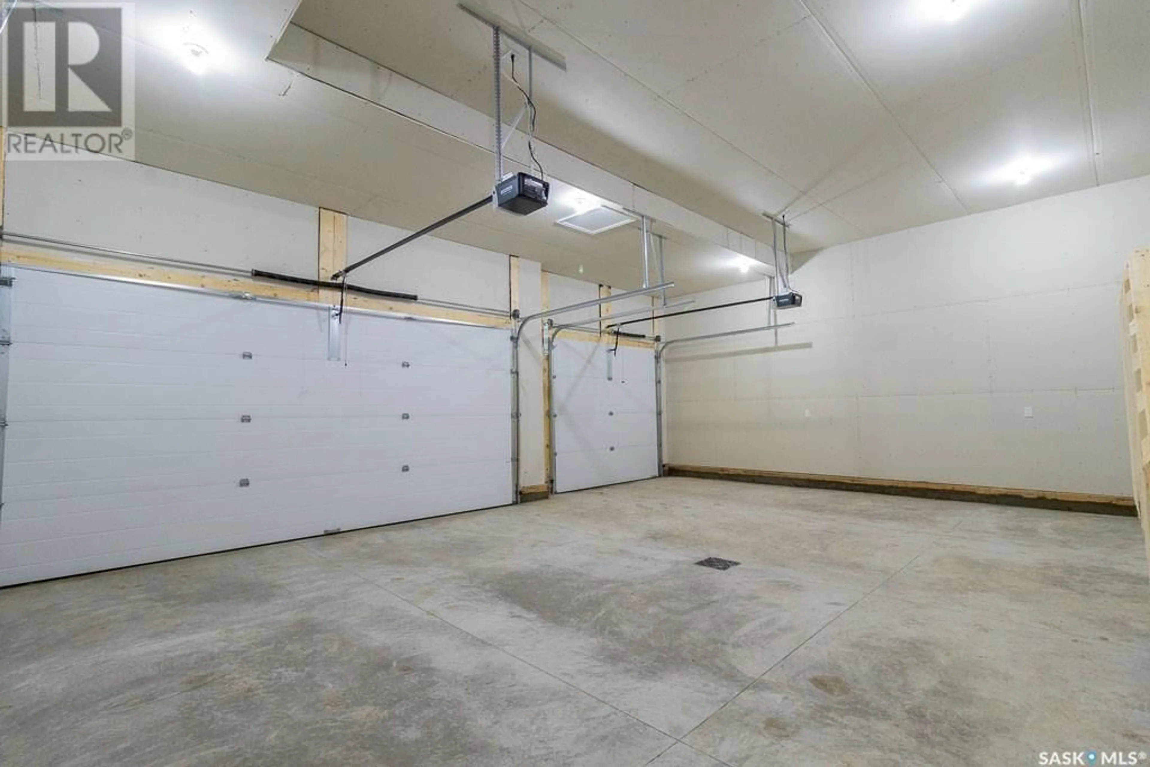 Floor plan for 118 MAZUREK CRESCENT, Saskatoon Saskatchewan S7V1S1